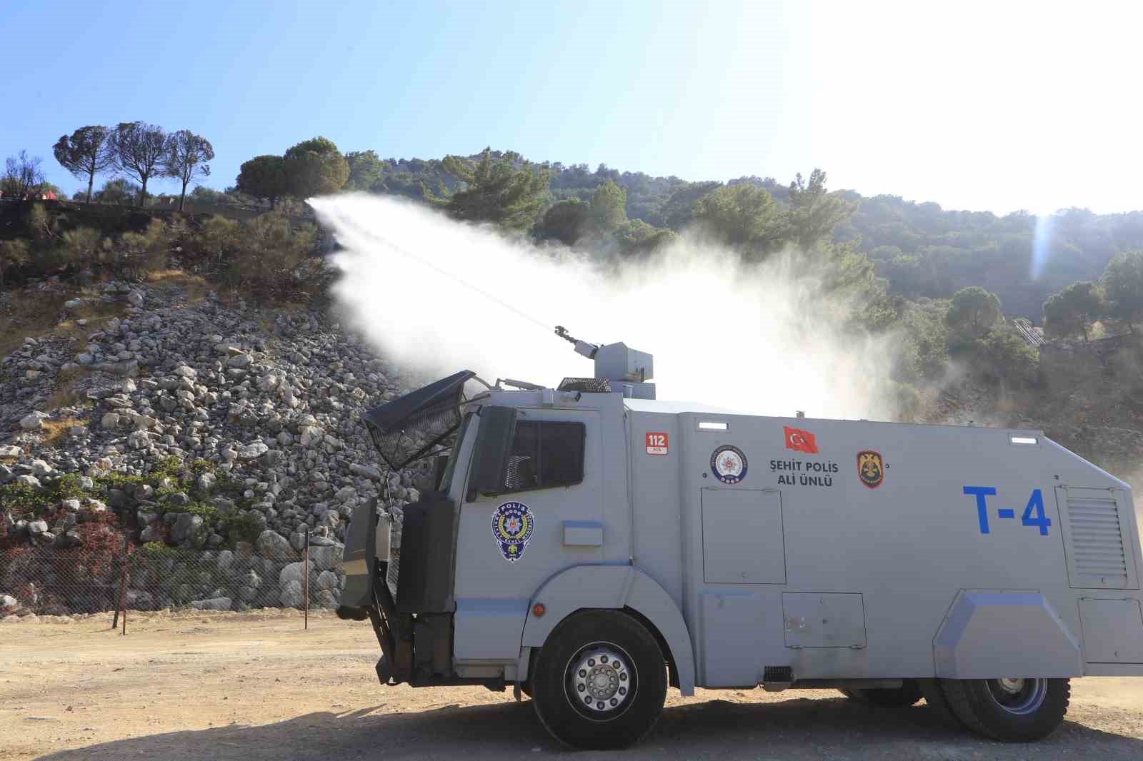 Antalya’da iki ilçede çıkan orman yangınları kontrol altına alındı