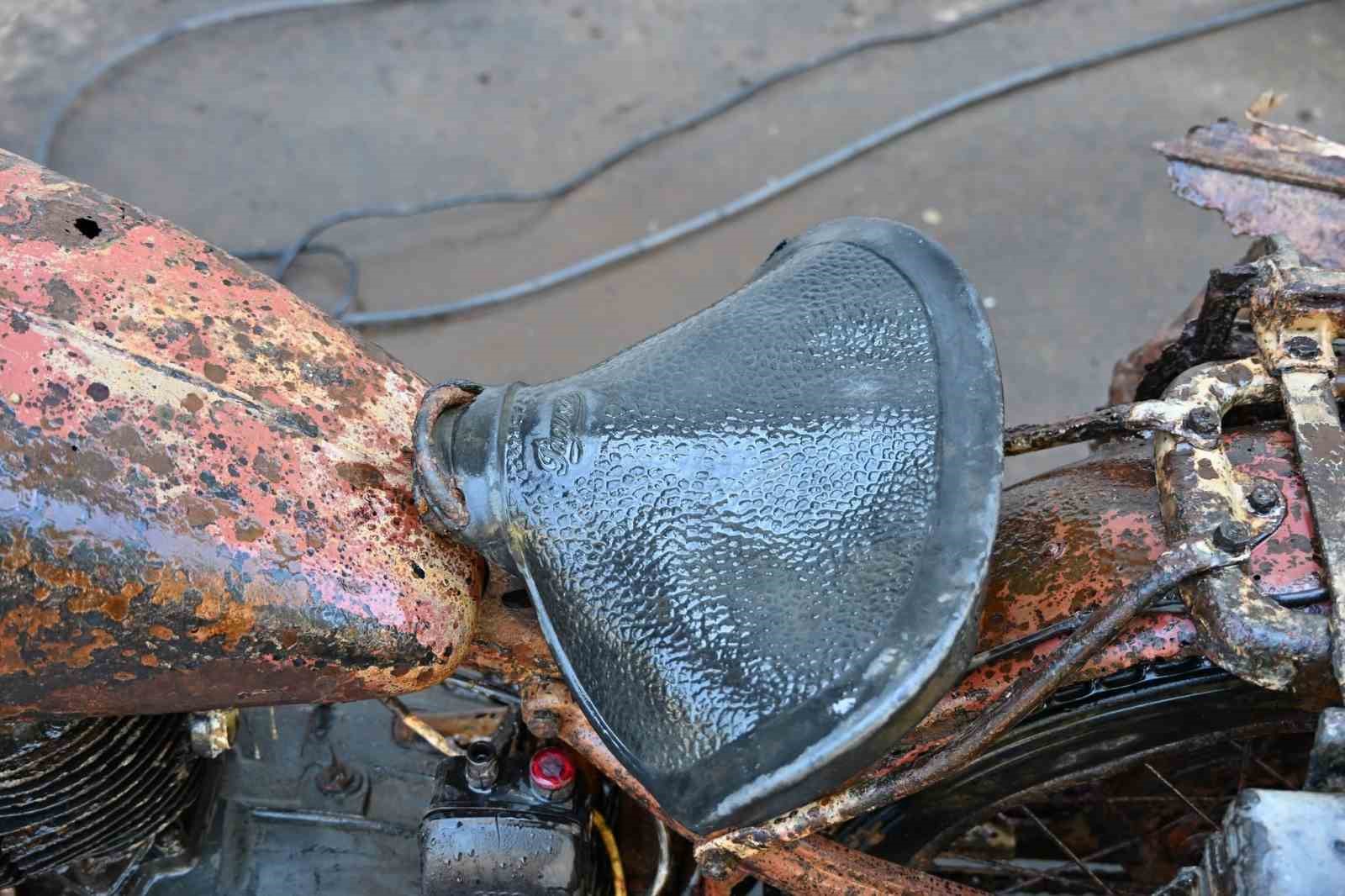 Tuna Nehri’nde II. Dünya Savaşı döneminden 2 Alman askerinin kalıntıları ve motosiklet bulundu