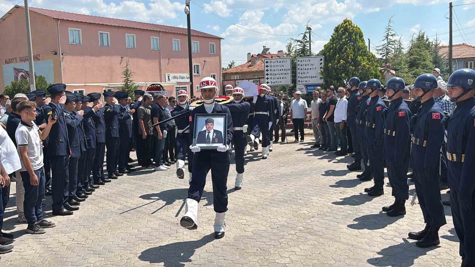 Kıbrıs Gazisi Ali Hikmet Altan son yolculuğuna uğurlandı