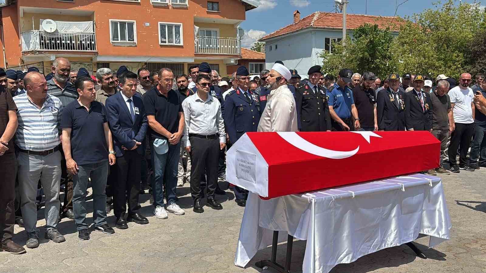 Kıbrıs Gazisi Ali Hikmet Altan son yolculuğuna uğurlandı