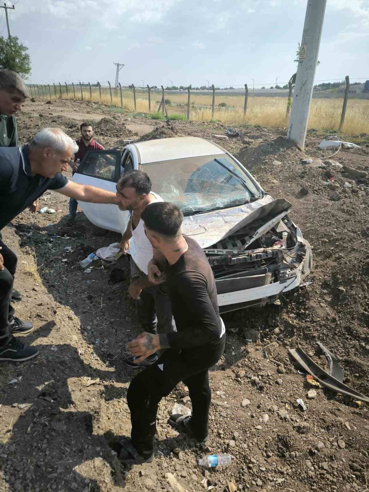 Diyarbakır’da iki ayrı kaza: 3 yaralı