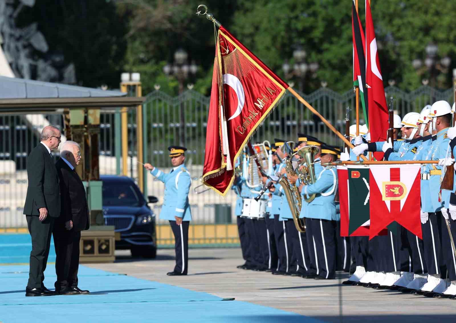 Cumhurbaşkanı Erdoğan, Filistin Devlet Başkanı Abbas’ı törenle karşıladı