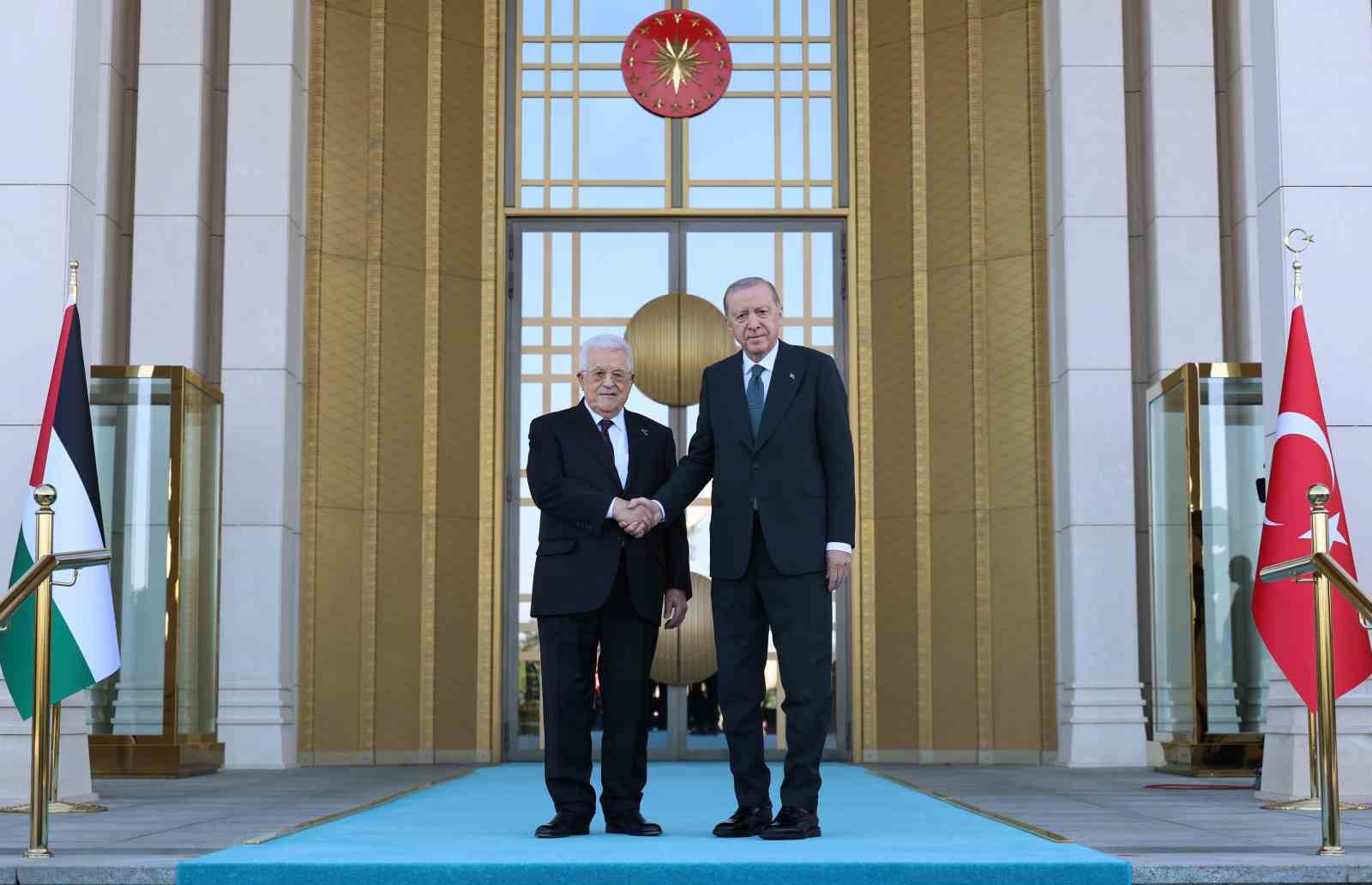 Cumhurbaşkanı Erdoğan, Filistin Devlet Başkanı Abbas’ı törenle karşıladı