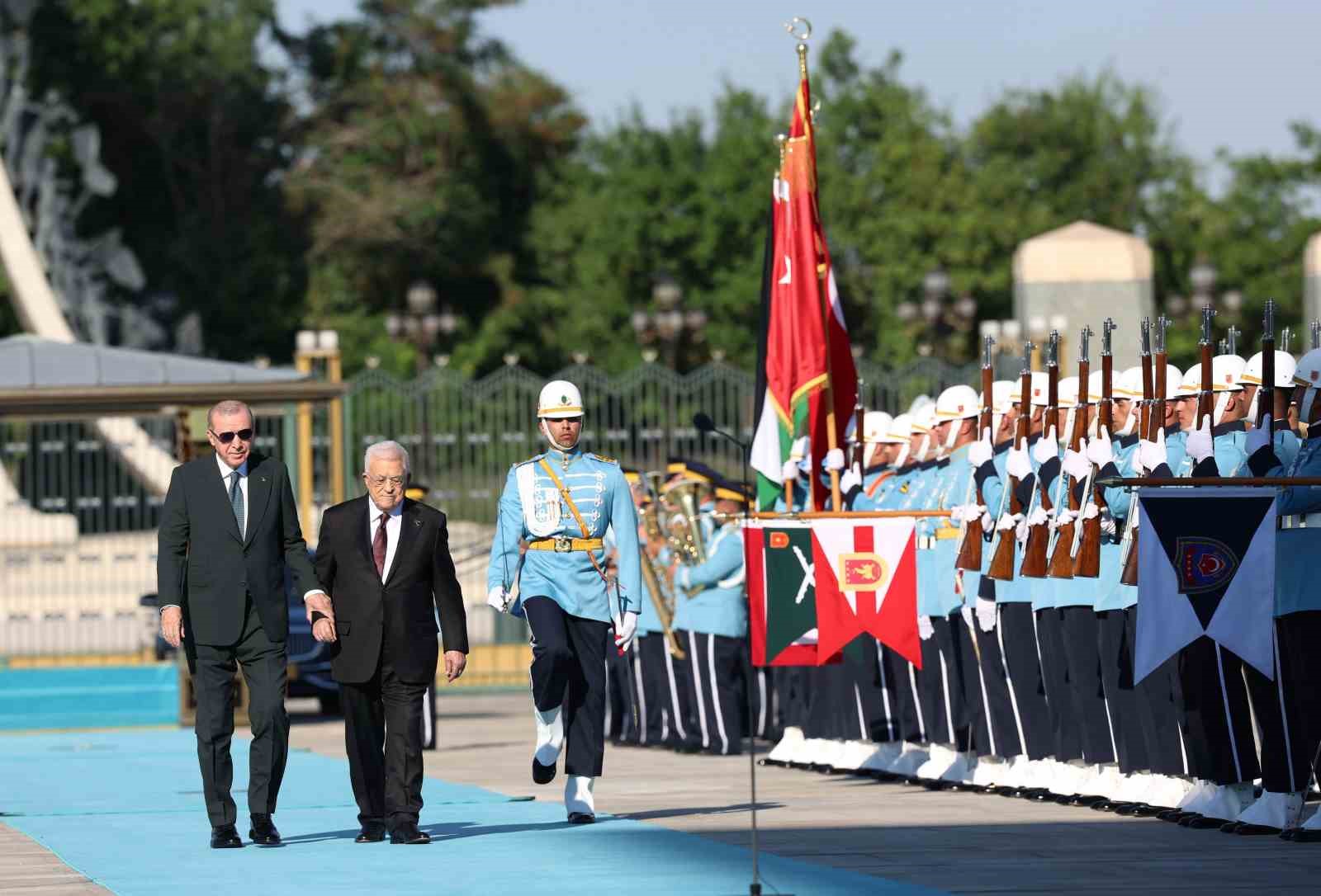 Cumhurbaşkanı Erdoğan, Filistin Devlet Başkanı Abbas’ı törenle karşıladı