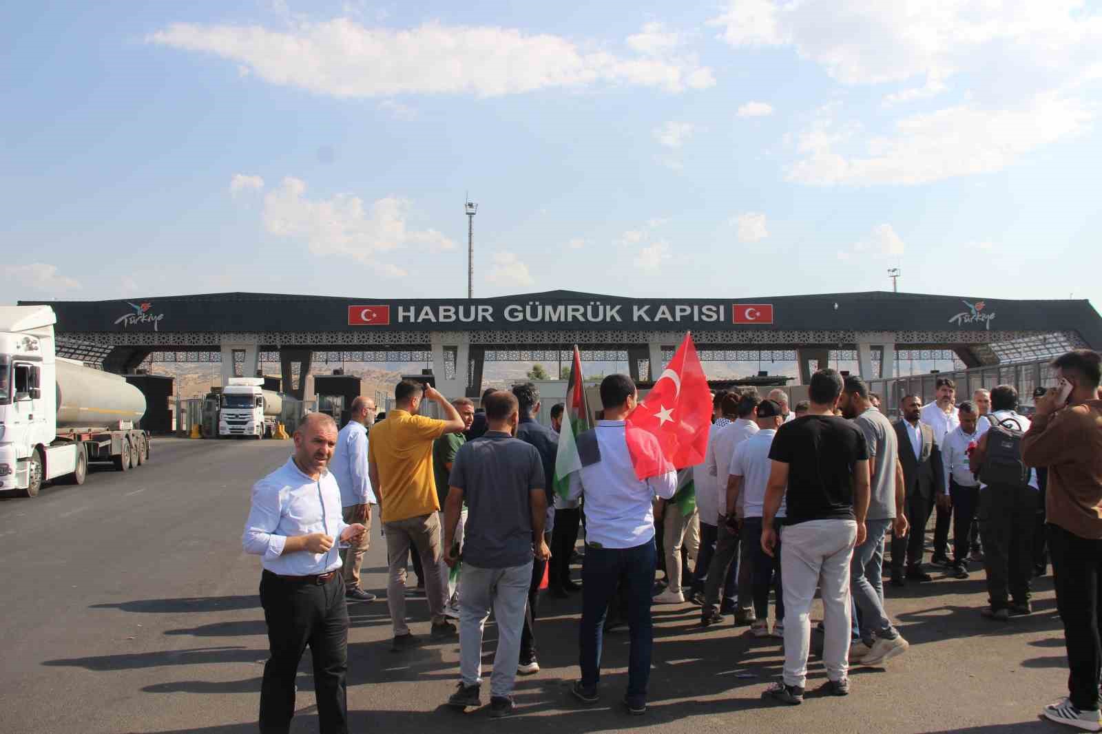 Filistin Konvoyu’nun Irak sınırında bekletilmesine tepki