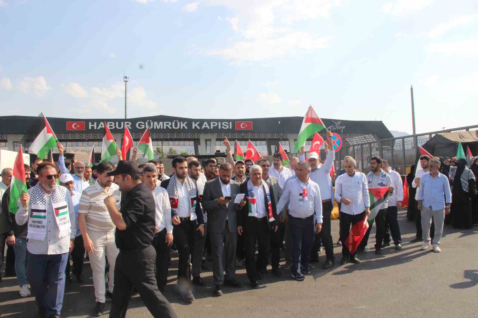 Filistin Konvoyu’nun Irak sınırında bekletilmesine tepki
