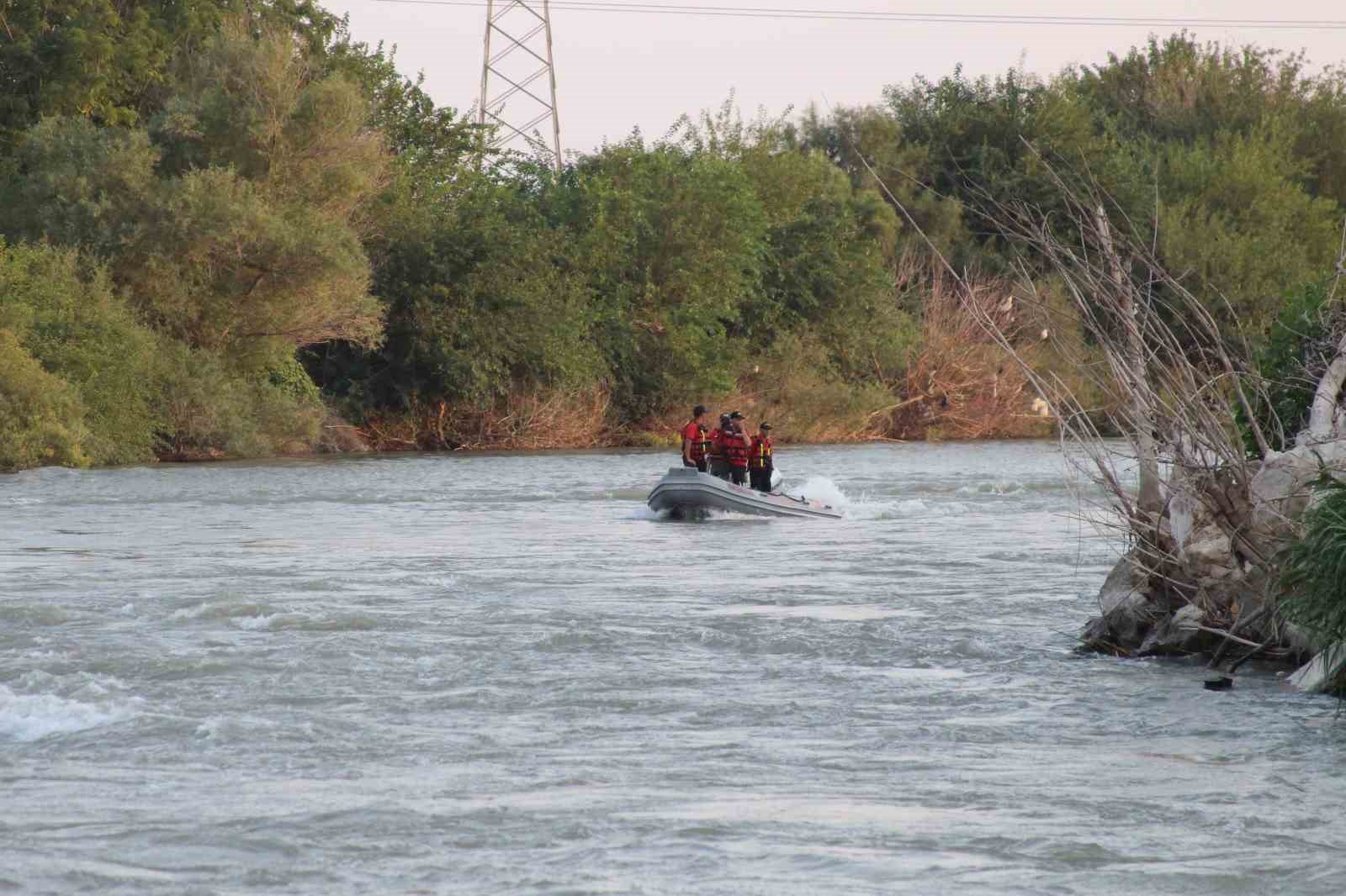 Ceyhan Nehri’ne serinlemek için giren 2 çocuk kayboldu
