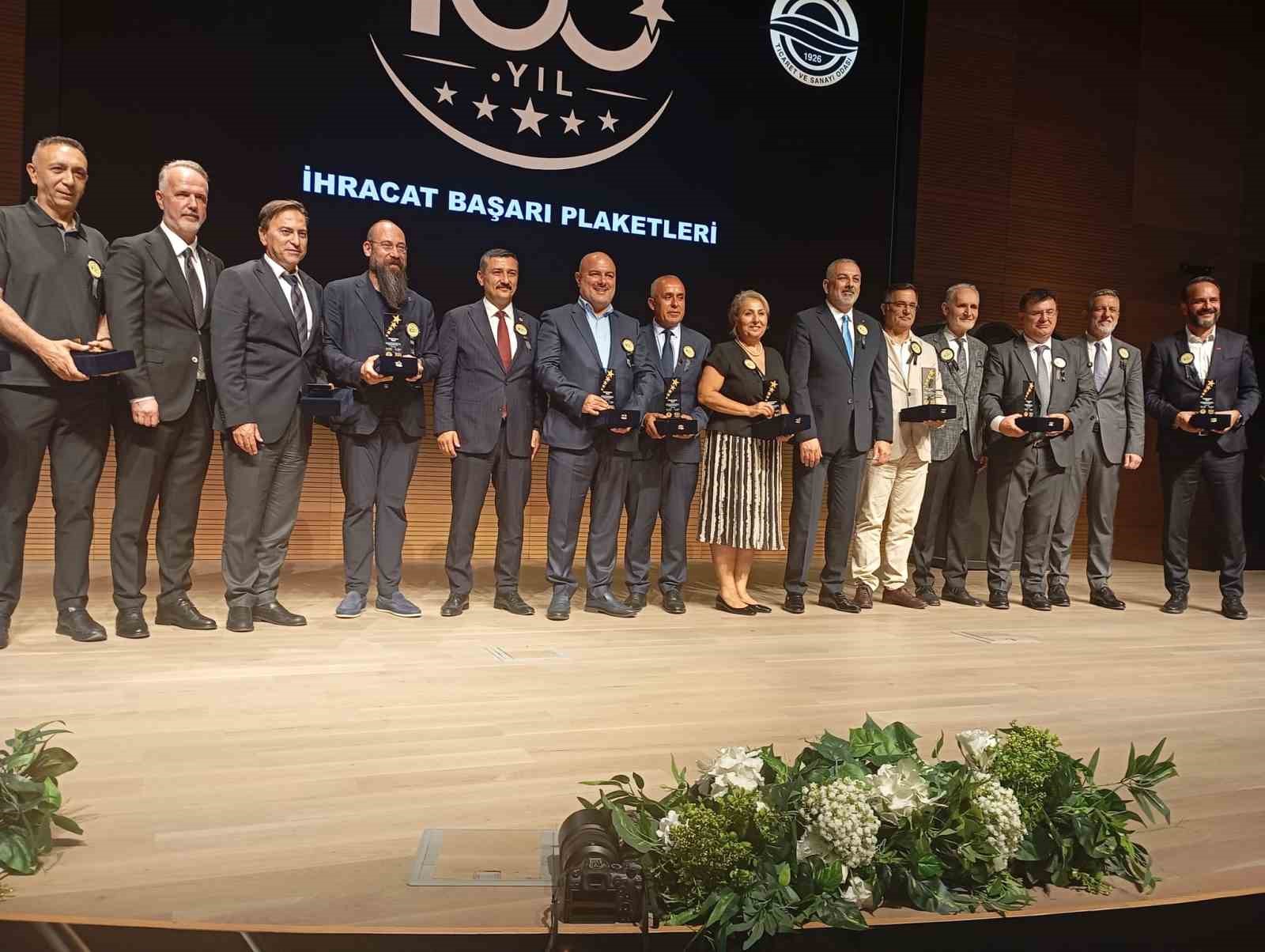Orhangazi TSO’nun 100. yılına özel görkemli gece: Ekonomiye değer katanlar ödüllendirildi