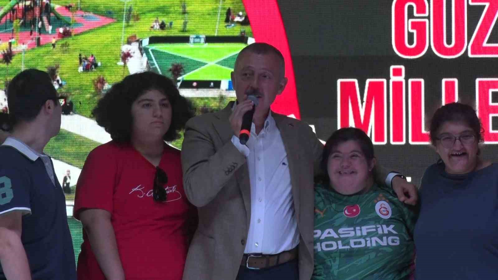 Başiskele’de 63 bin metrekarelik millet bahçesi hizmete açıldı
