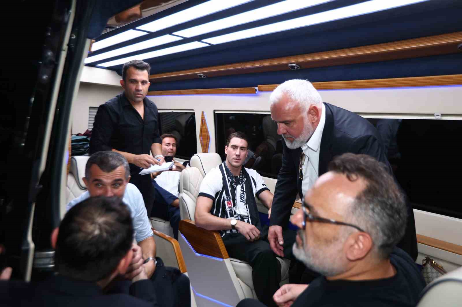 Beşiktaş’ın anlaşmaya vardığı Dusan Vlahovic, İstanbul’a geldi
