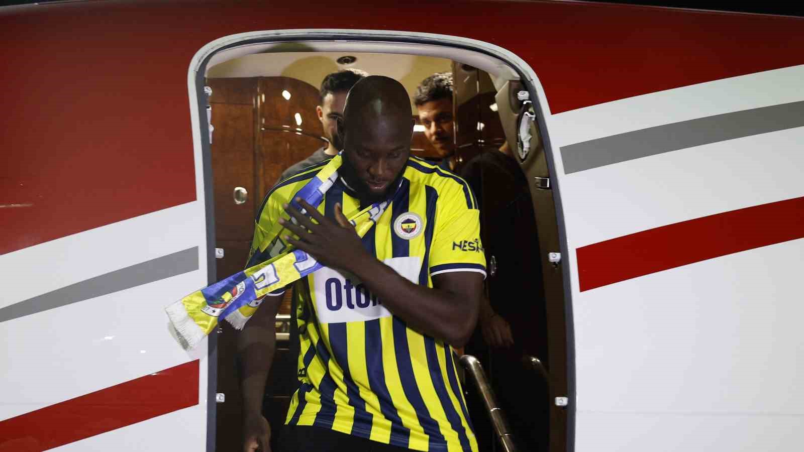 Fenerbahçe’nin yeni transferi Romelu Lukaku, İstanbul’a geldi