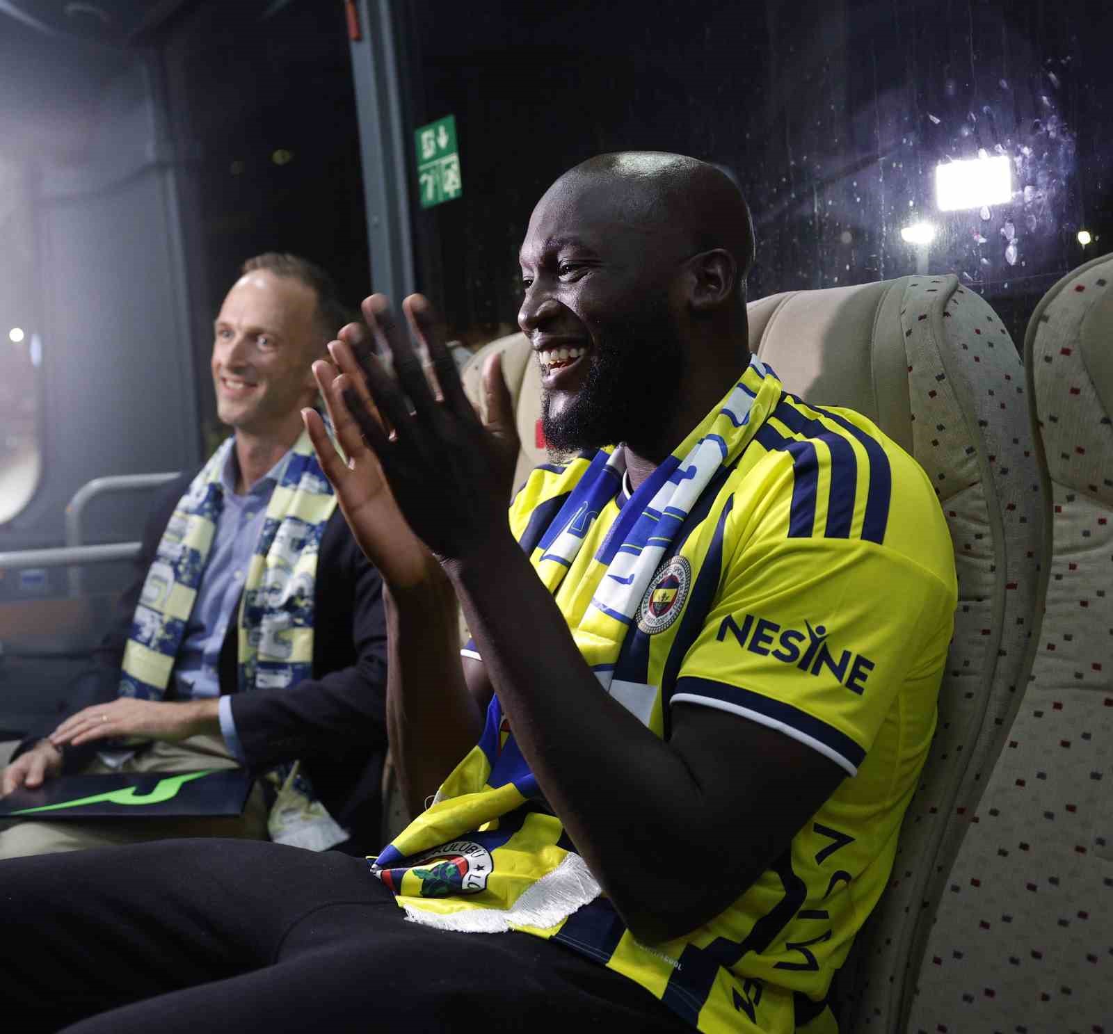 Fenerbahçe’nin yeni transferi Romelu Lukaku, İstanbul’a geldi