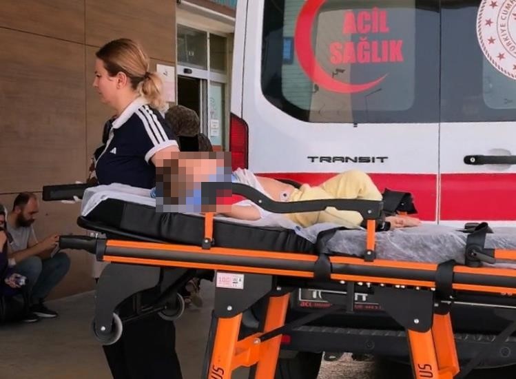 Balkondan düşen 1,5 yaşındaki çocuk ağır yaralandı