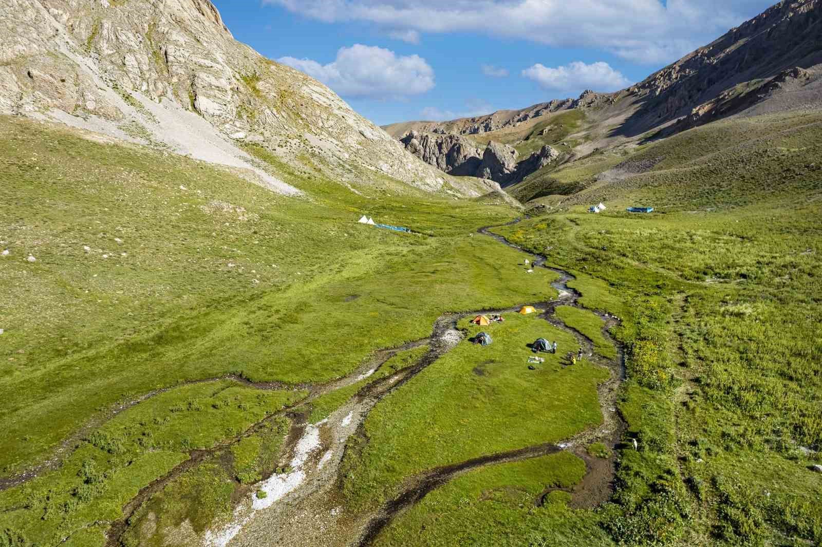 Sosyal medyada görüp akın ediyorlar! Erzincan’ın saklı yaylası
