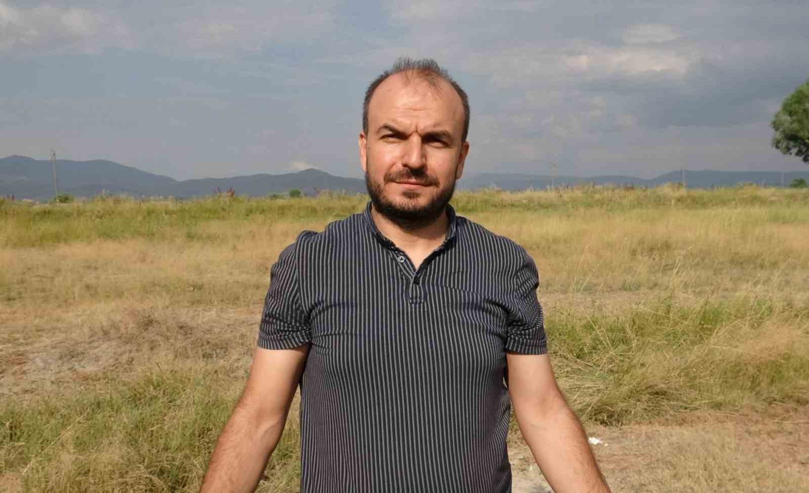 Erzurum’da kuyudan çıkan suyun köpükleri alev alıyor, elleri yumuşatıyor