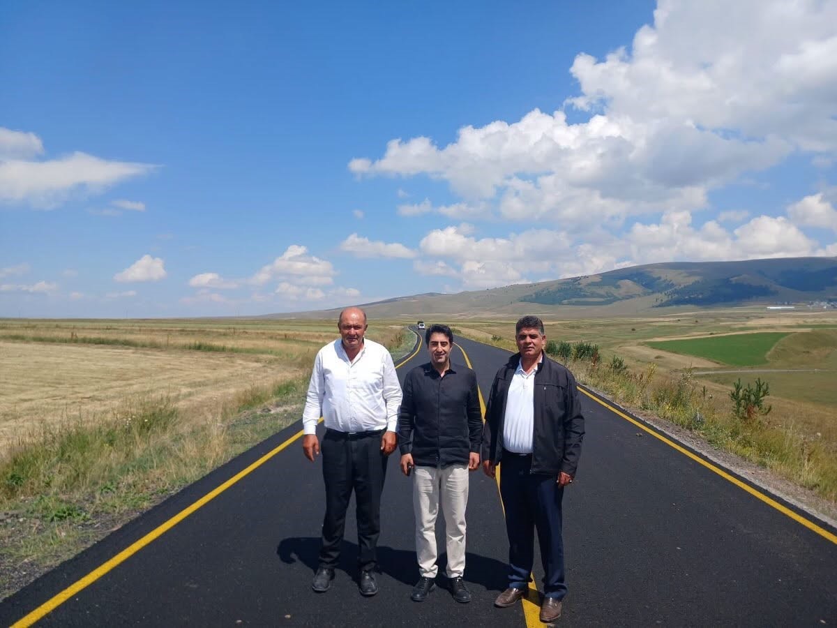 Sarıkamış’ta beton yol çalışmaları yerinde incelendi