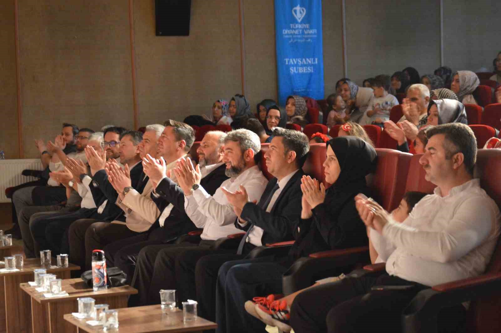 Tavşanlı’da Yaz Kur’an Kursu kapanış programı coşkuyla gerçekleşti