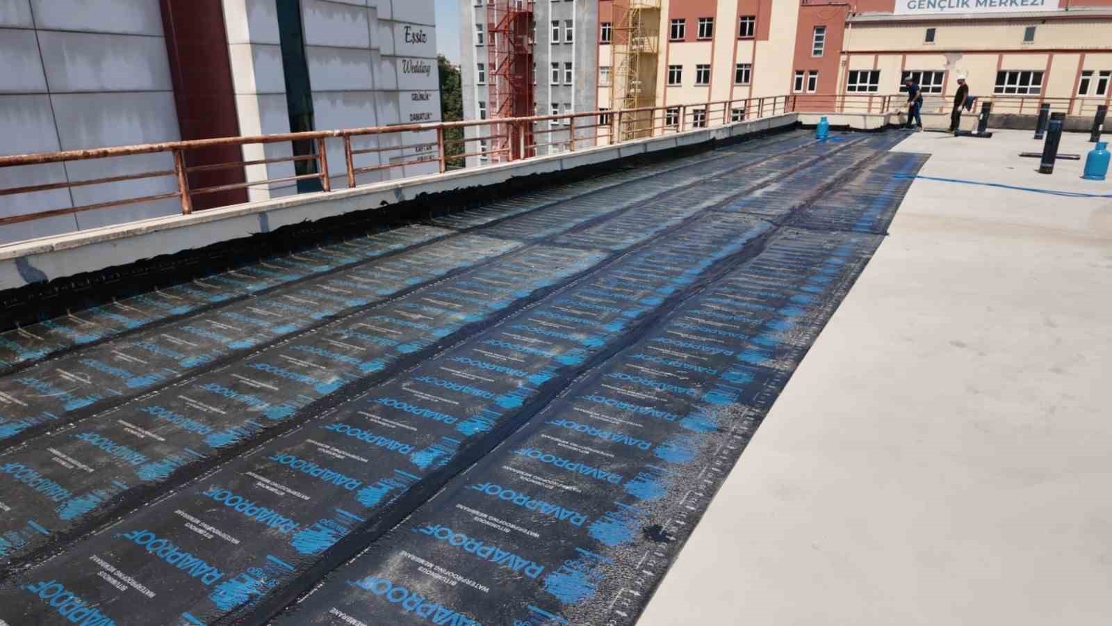 Bedesten katlı otopark çatısı yenileniyor