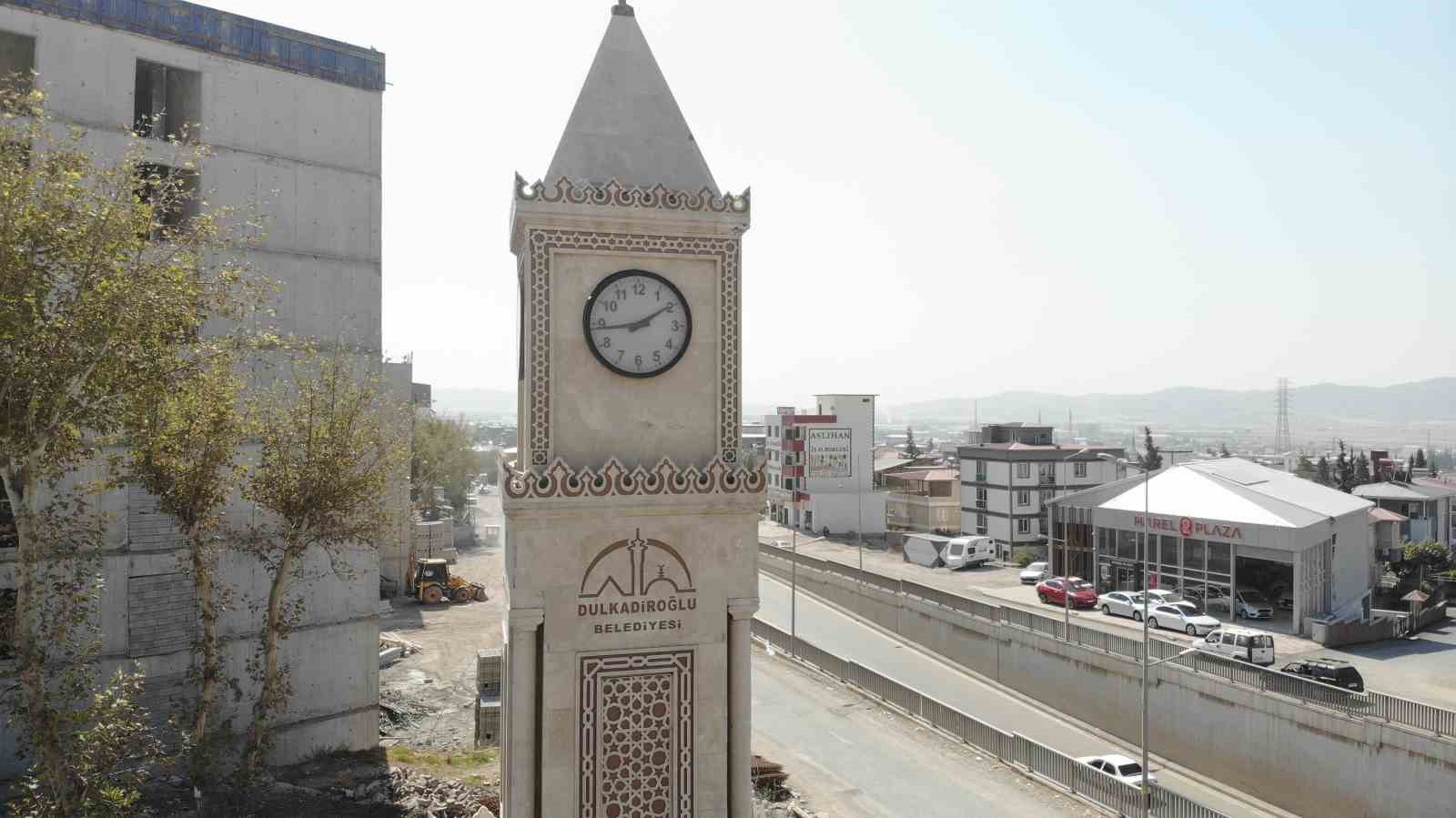 Dulkadiroğlu’nun simgesi saat kulesi çalışmıyor