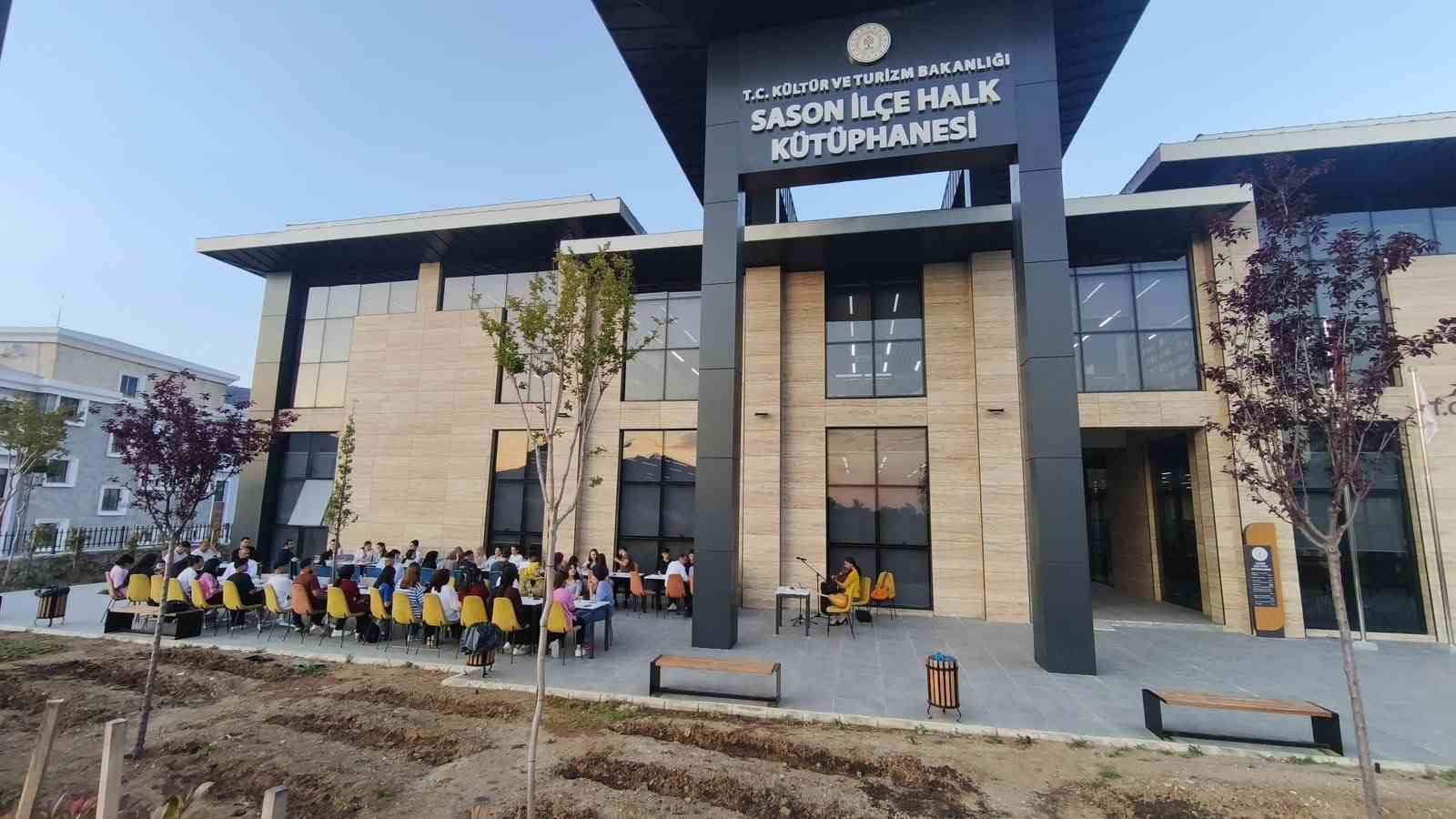 Batman’da kütüphane müdürüne başarı ödülü