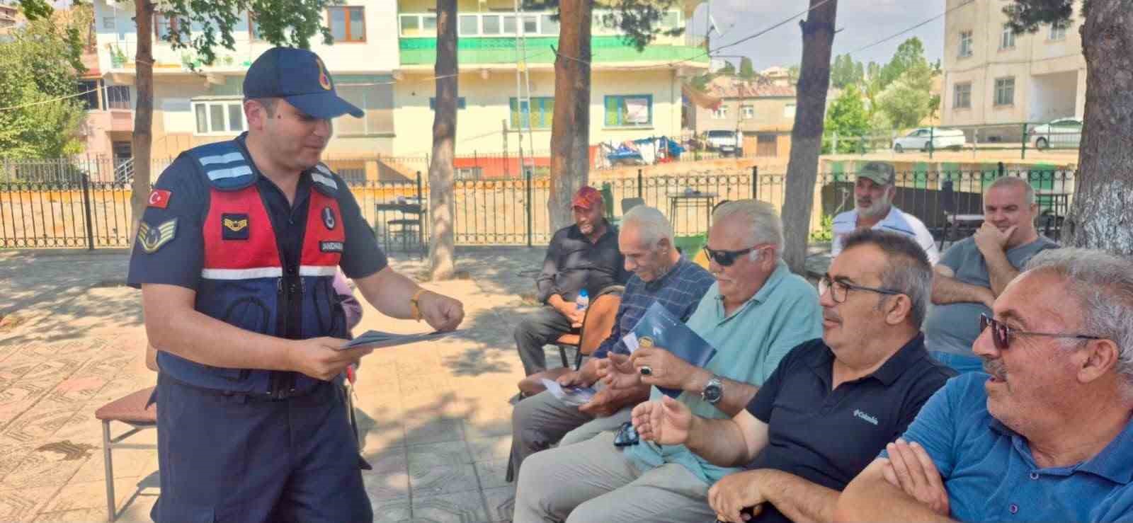 Bayburt’ta vatandaşlara aile içi şiddet ve uyuşturucuyla mücadele eğitimi