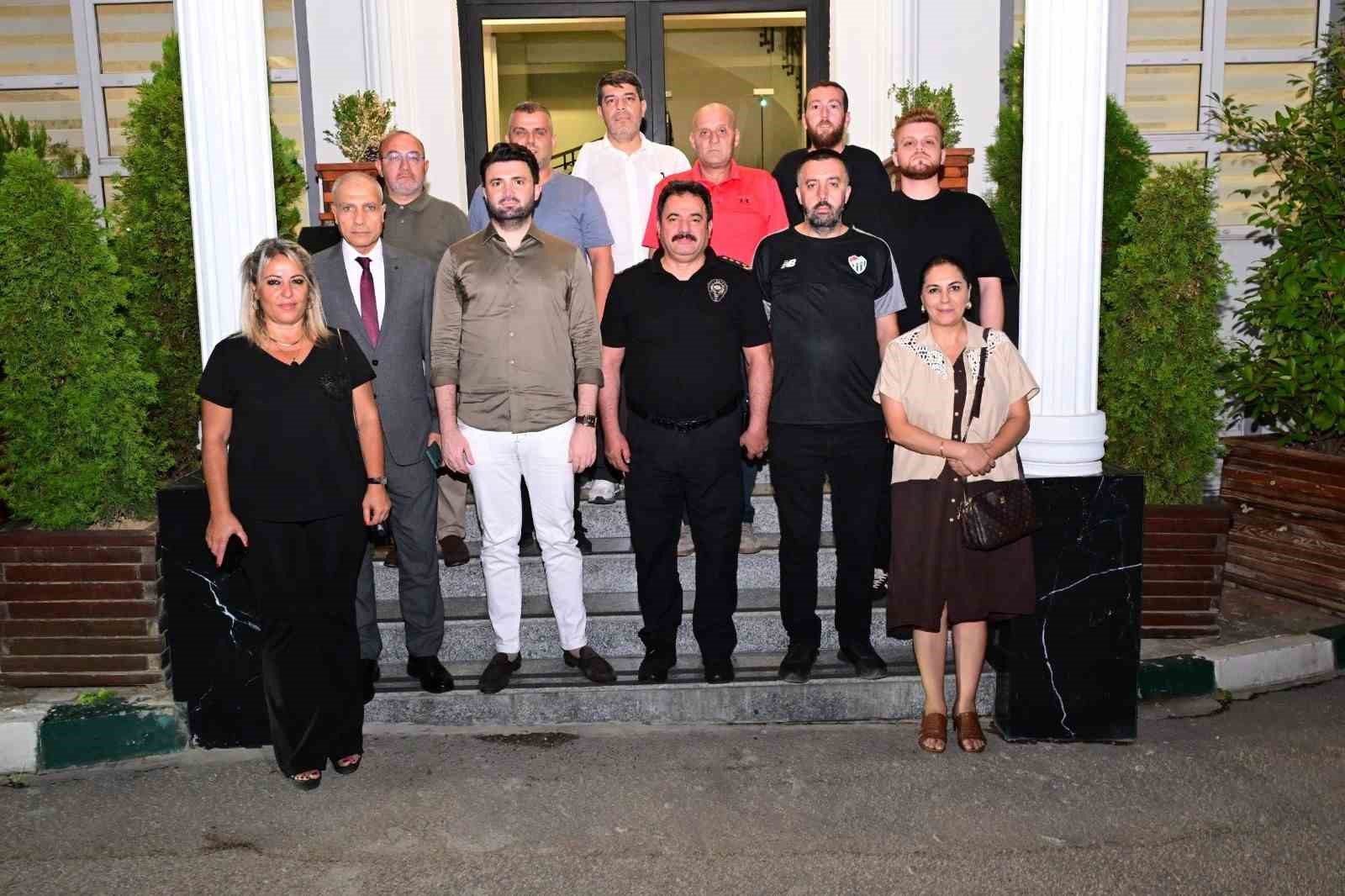 Bursaspor yönetimi ve taraftarı, Bursa emniyetiyle buluştu