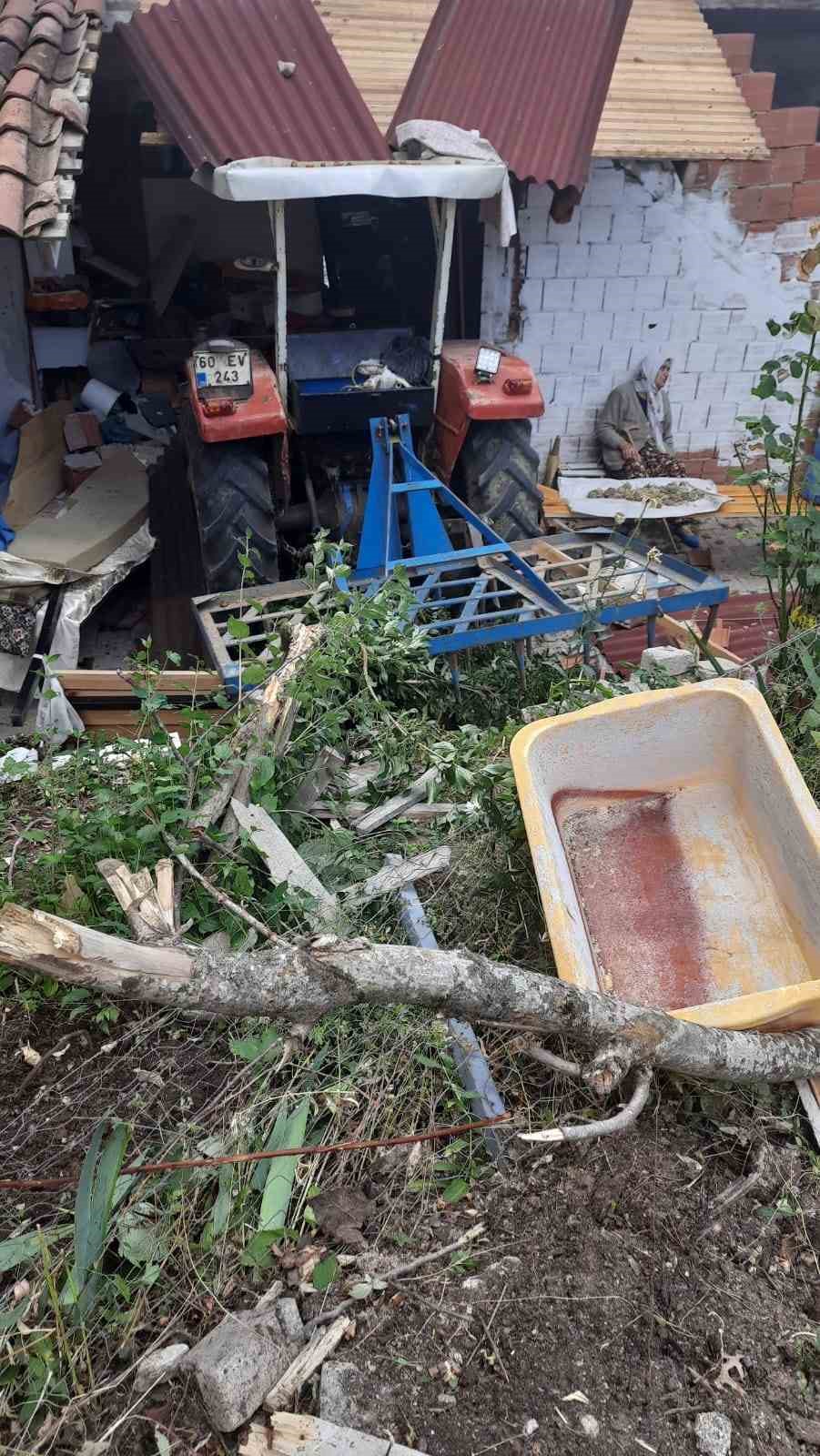 Traktörün freni patladı: 1 ölü