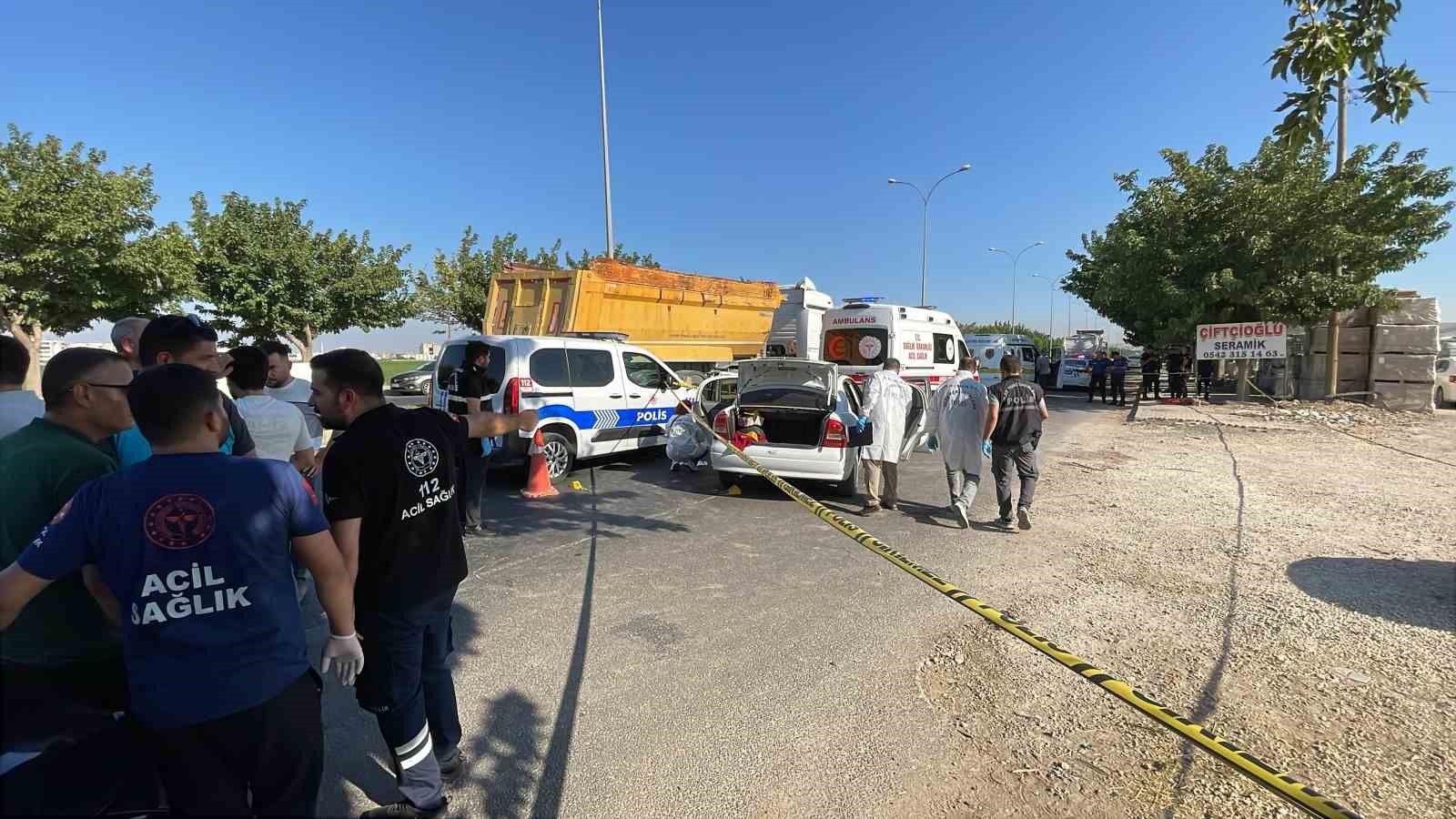 Şanlıurfa’da otomobile silahlı saldırı: 1 ölü, 1 yaralı