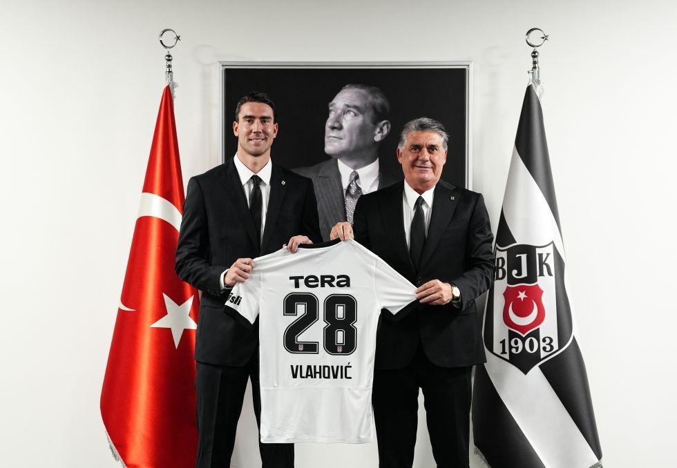 Beşiktaş, Dusan Vlahovic ile 3 yıllık sözleşme imzaladı