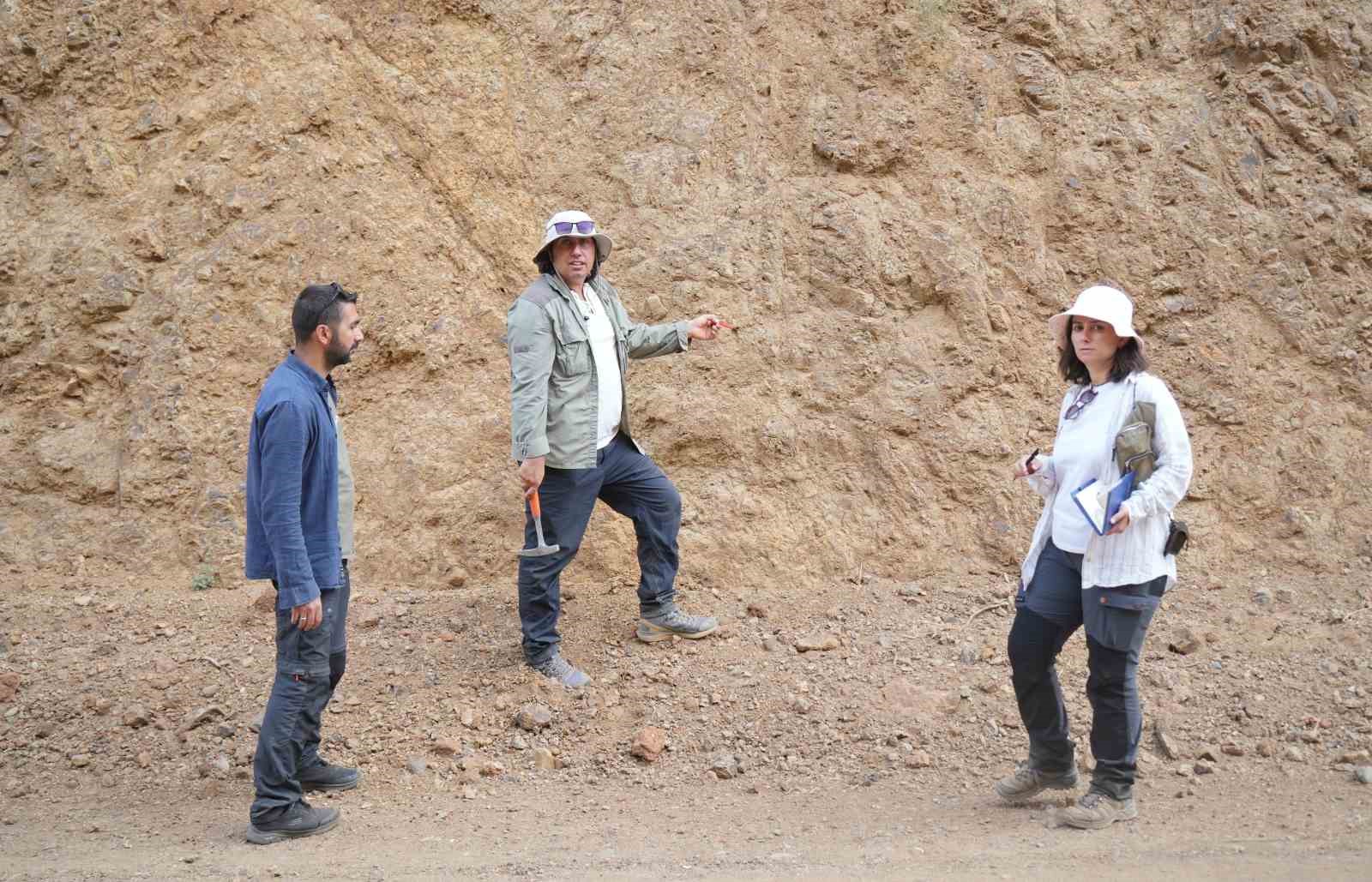 Muş’ta Kavakbaşı Fay Zonu mercek altında