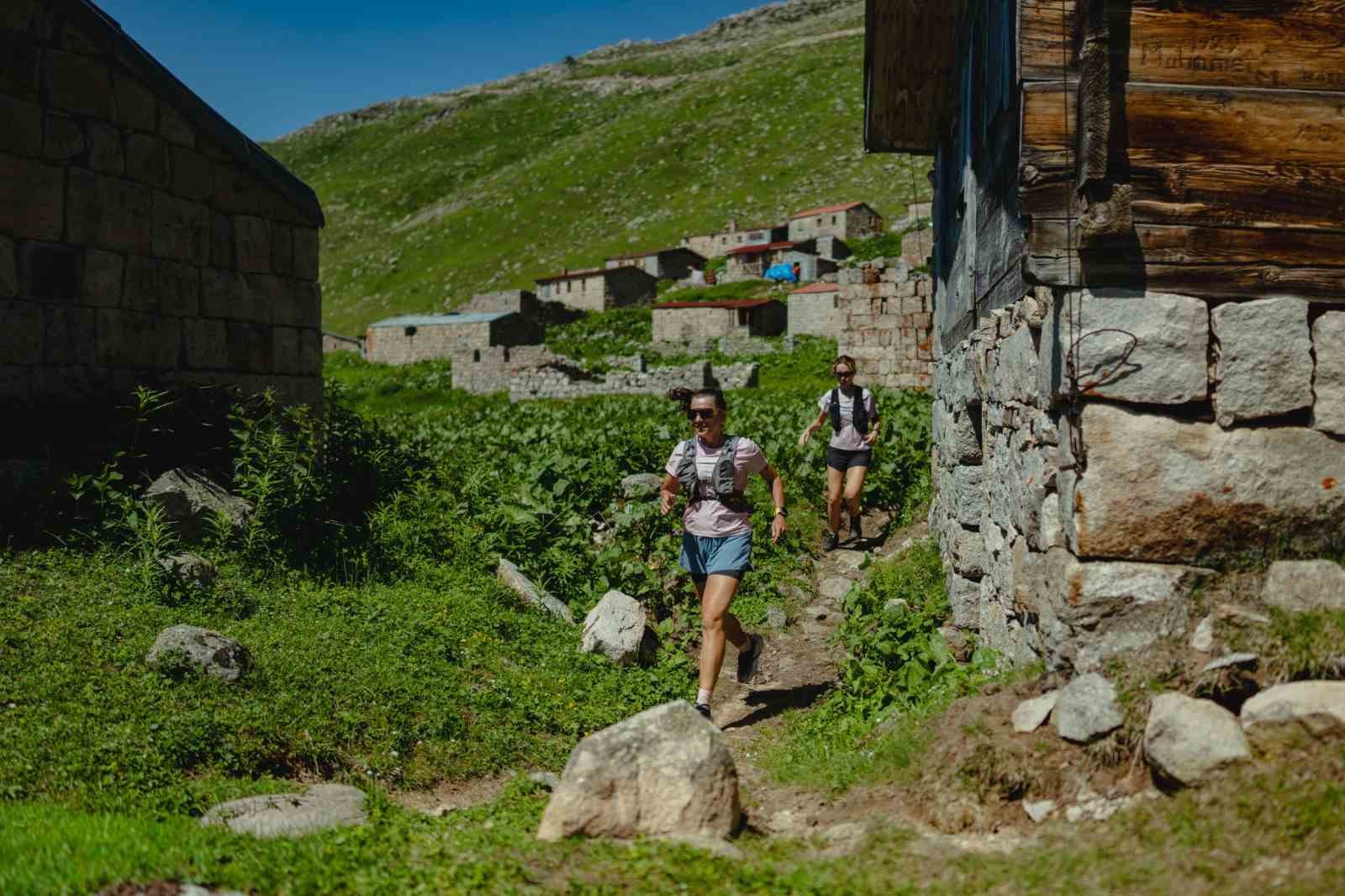 Kaçkar BY UTMB’den kadınlara özel patika koşusu kampı