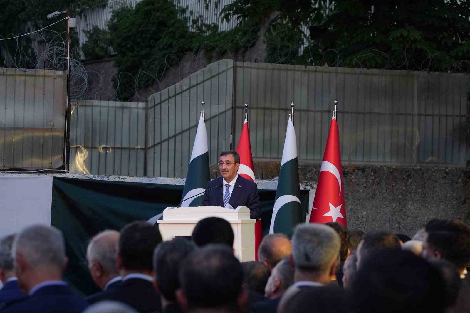 Cumhurbaşkanı Yardımcısı Yılmaz: "Mekke savunma anlaşması tarihi bir adımdır"