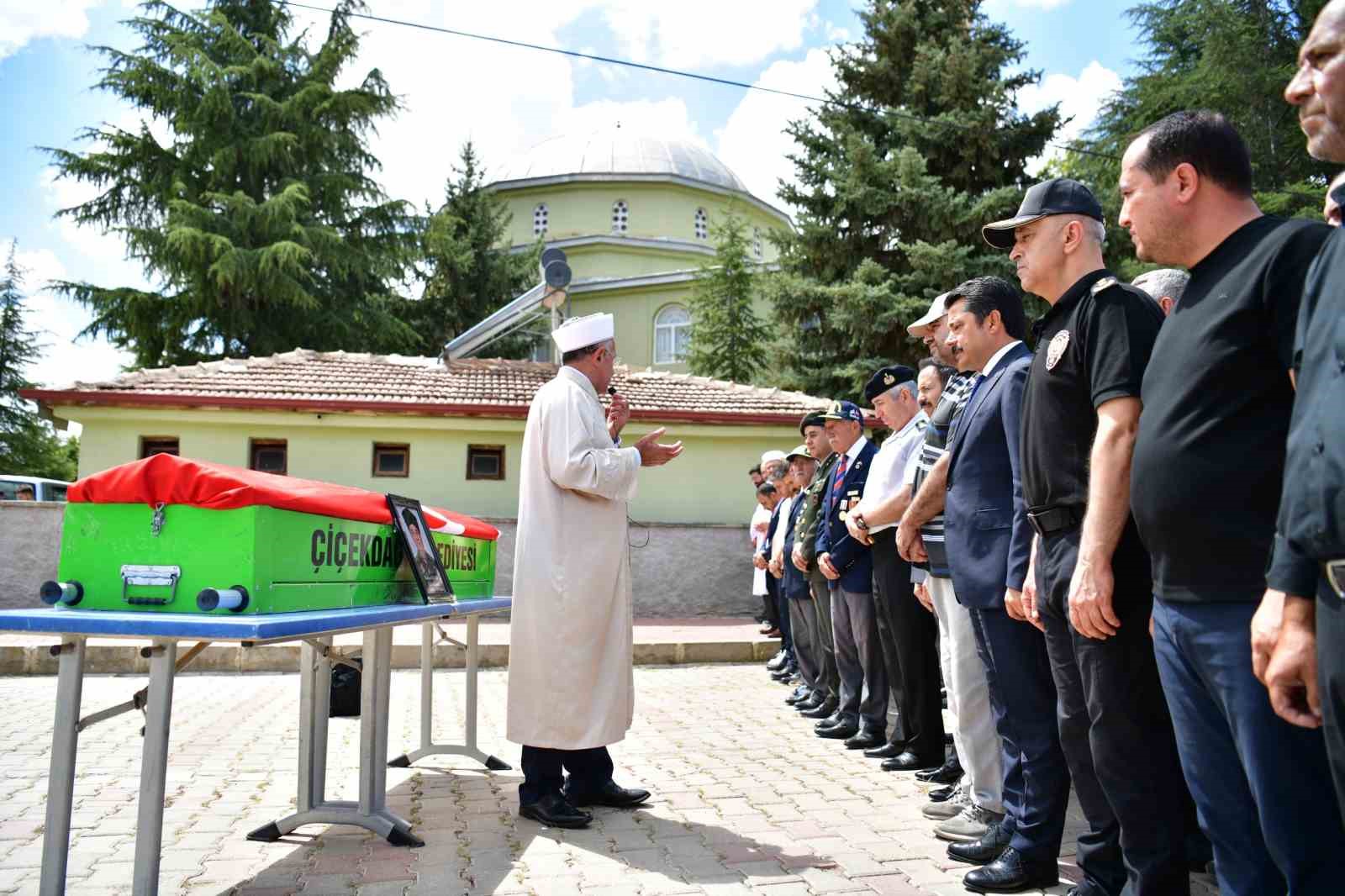 Kıbrıs gazisi Hidayet Düzen son yolculuğuna uğurlandı