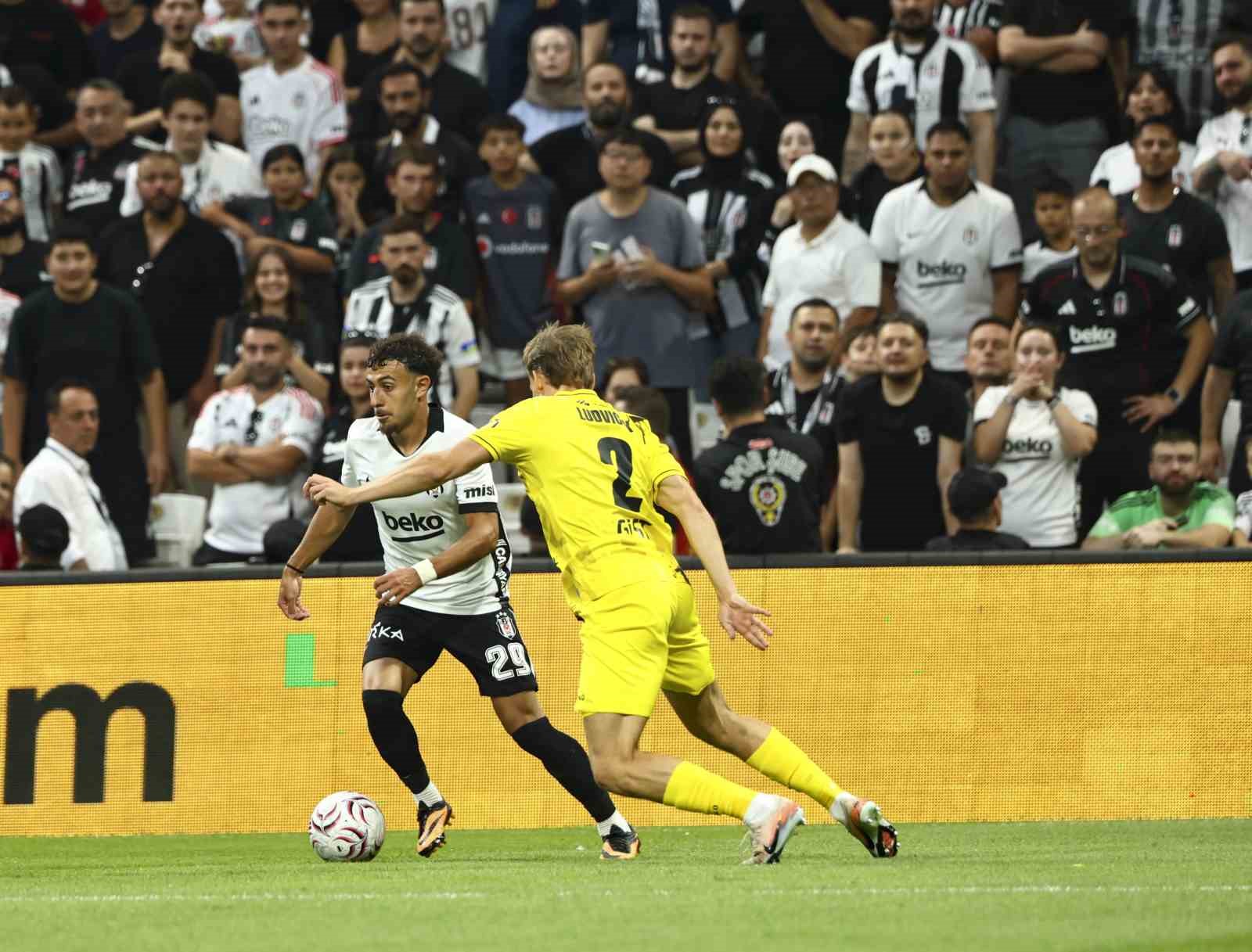 UEFA Avrupa Ligi: Beşiktaş: 0 - Hradec Kralove: 0 (Maç devam ediyor)