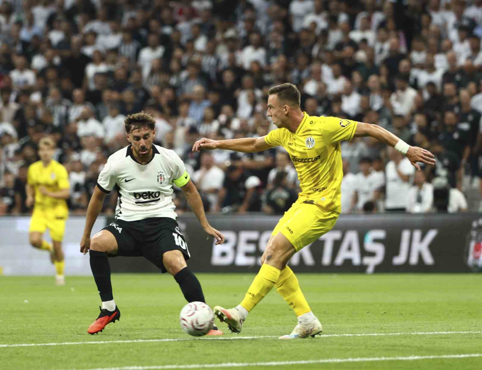 UEFA Avrupa Ligi: Beşiktaş: 0 - Hradec Kralove: 0 (Maç devam ediyor)