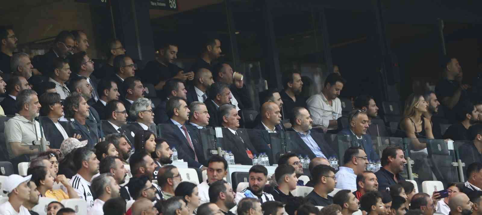 Vincenzo Italiano’dan tek değişiklik