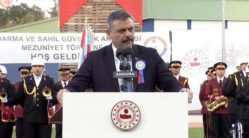 Bakan Çiftçi: "Toplamda 5 bin 915 genç kardeşimizi Jandarma ve Sahil Güvenlik teşkilatlarımıza uğurluyoruz"