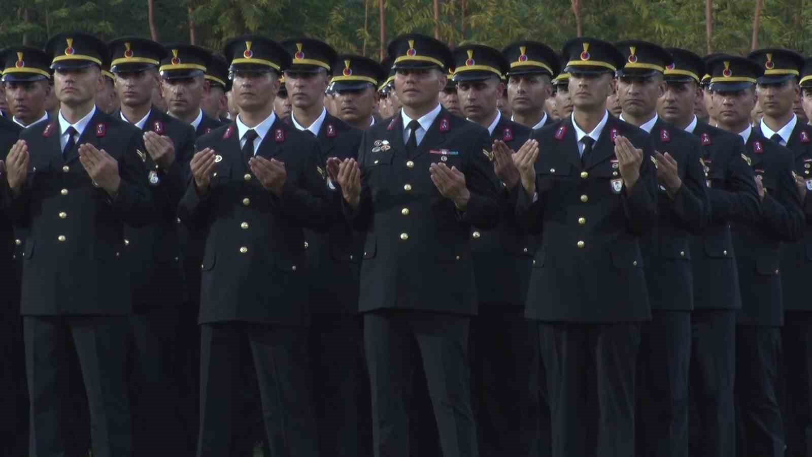 Işıklar Jandarma Astsubay Meslek Yüksekokulu’nda mezuniyet coşkusu