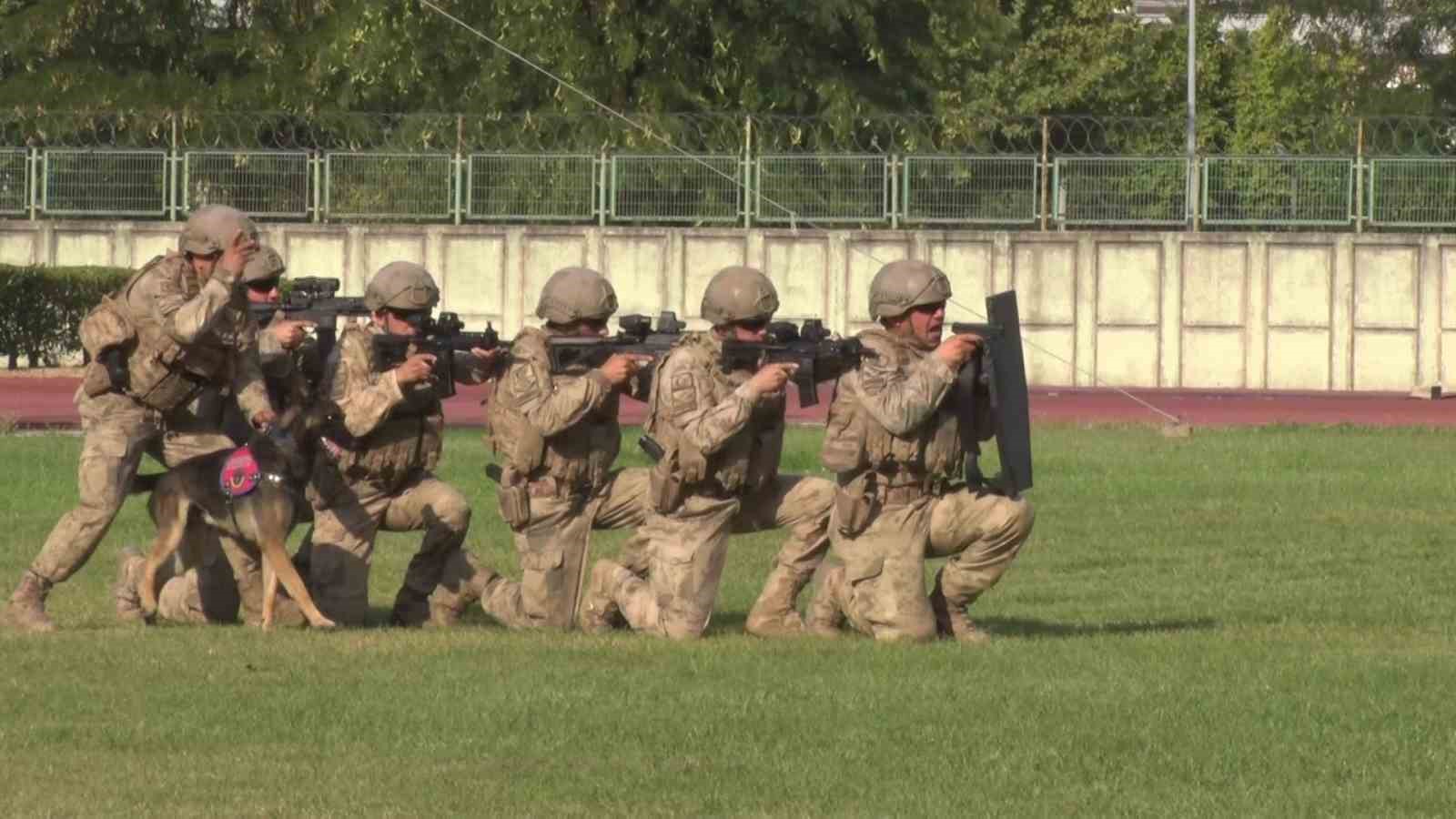 Işıklar Jandarma Astsubay Meslek Yüksekokulu’nda mezuniyet coşkusu