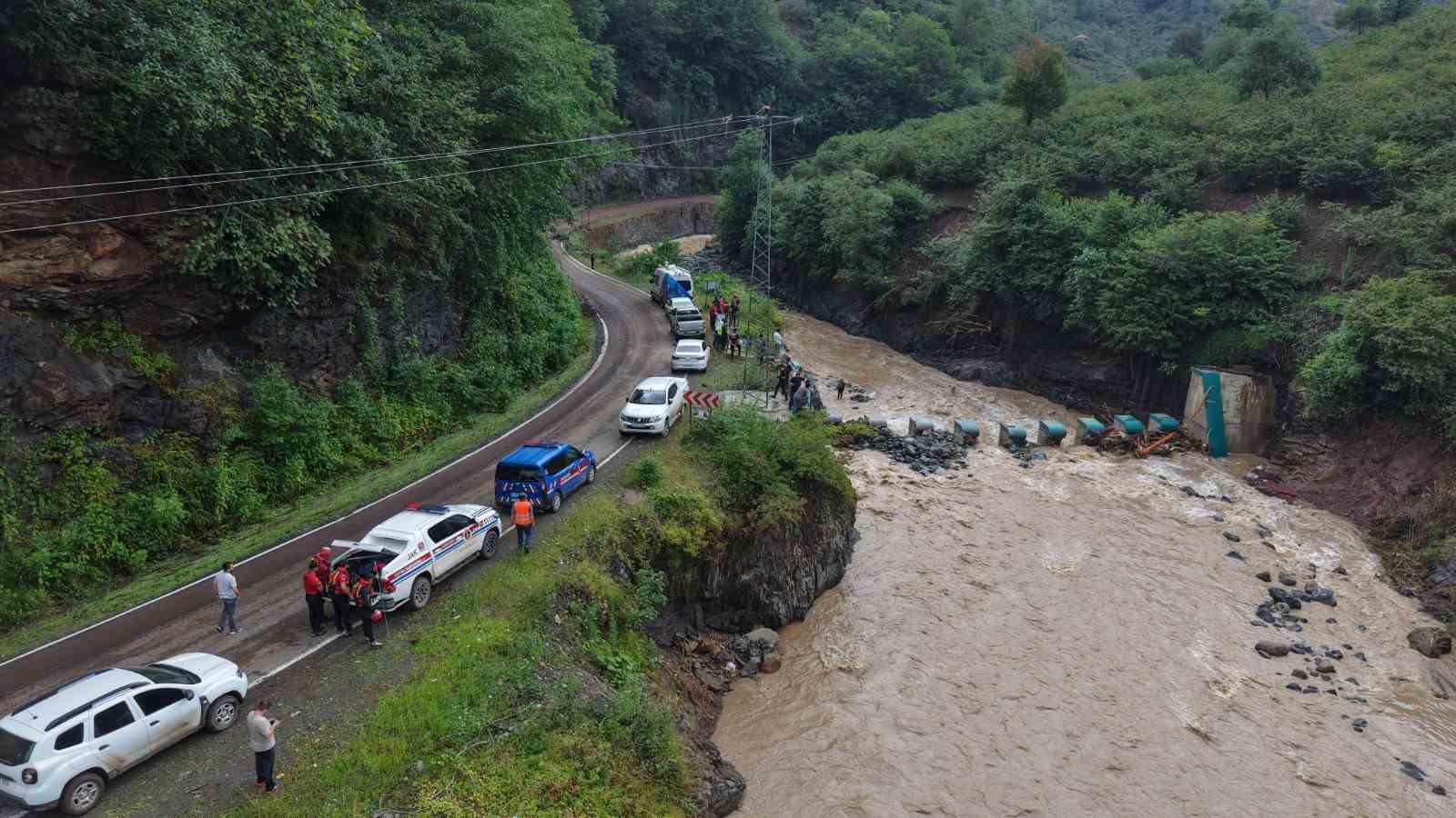 Giresun’da sel: 2 kayıp