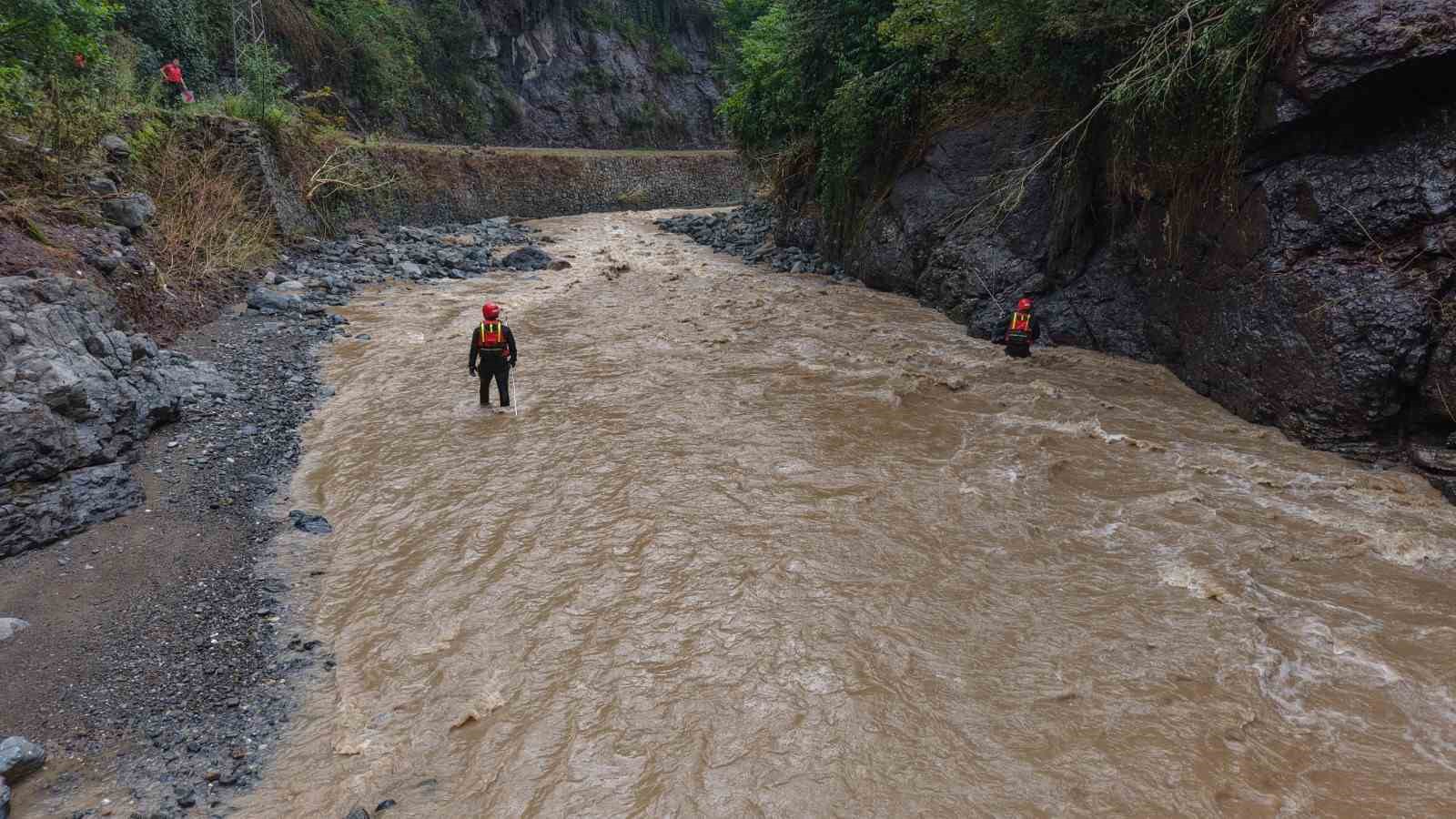 Giresun’da sel: 2 kayıp