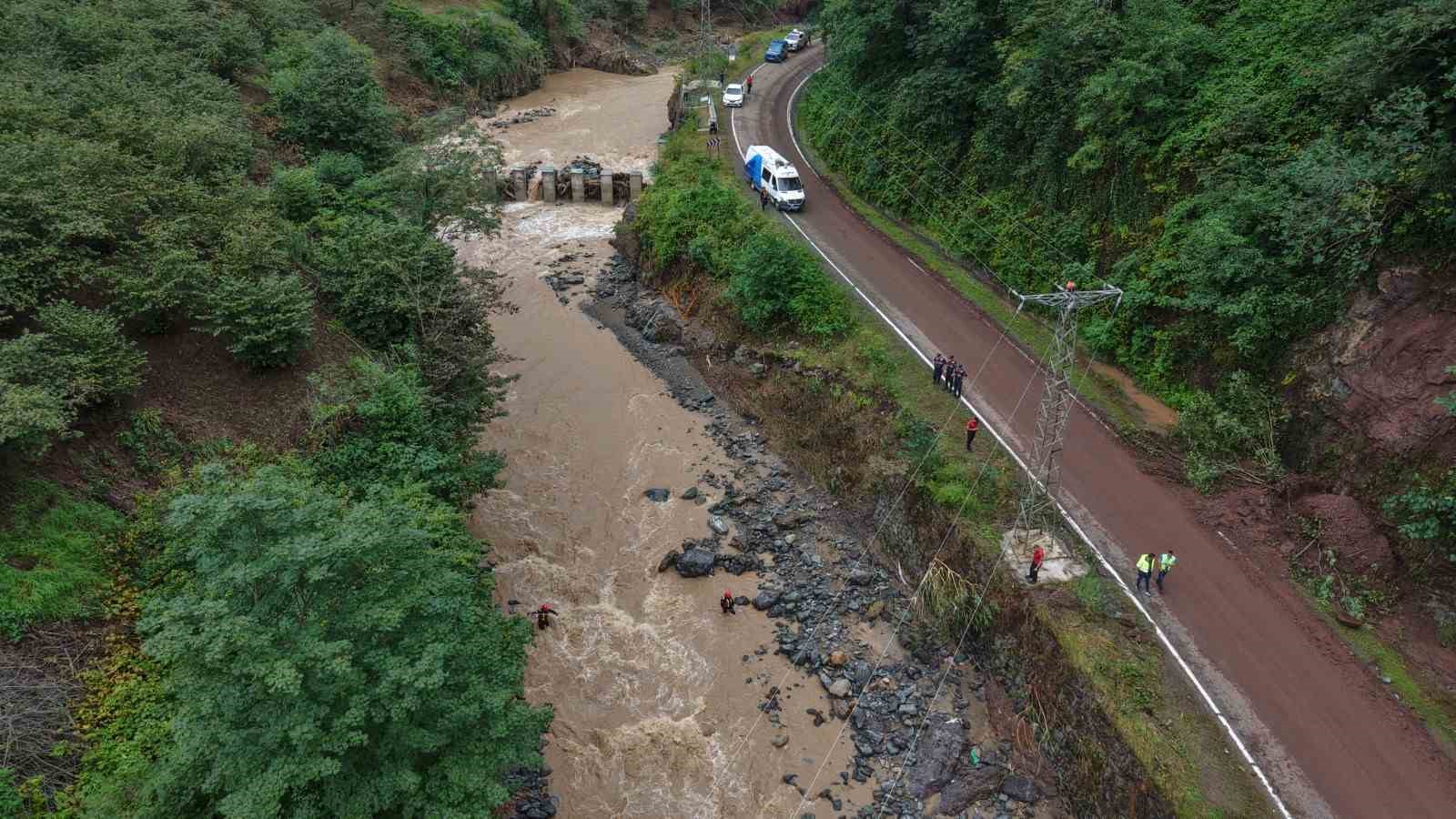 Giresun’da sel: 2 kayıp