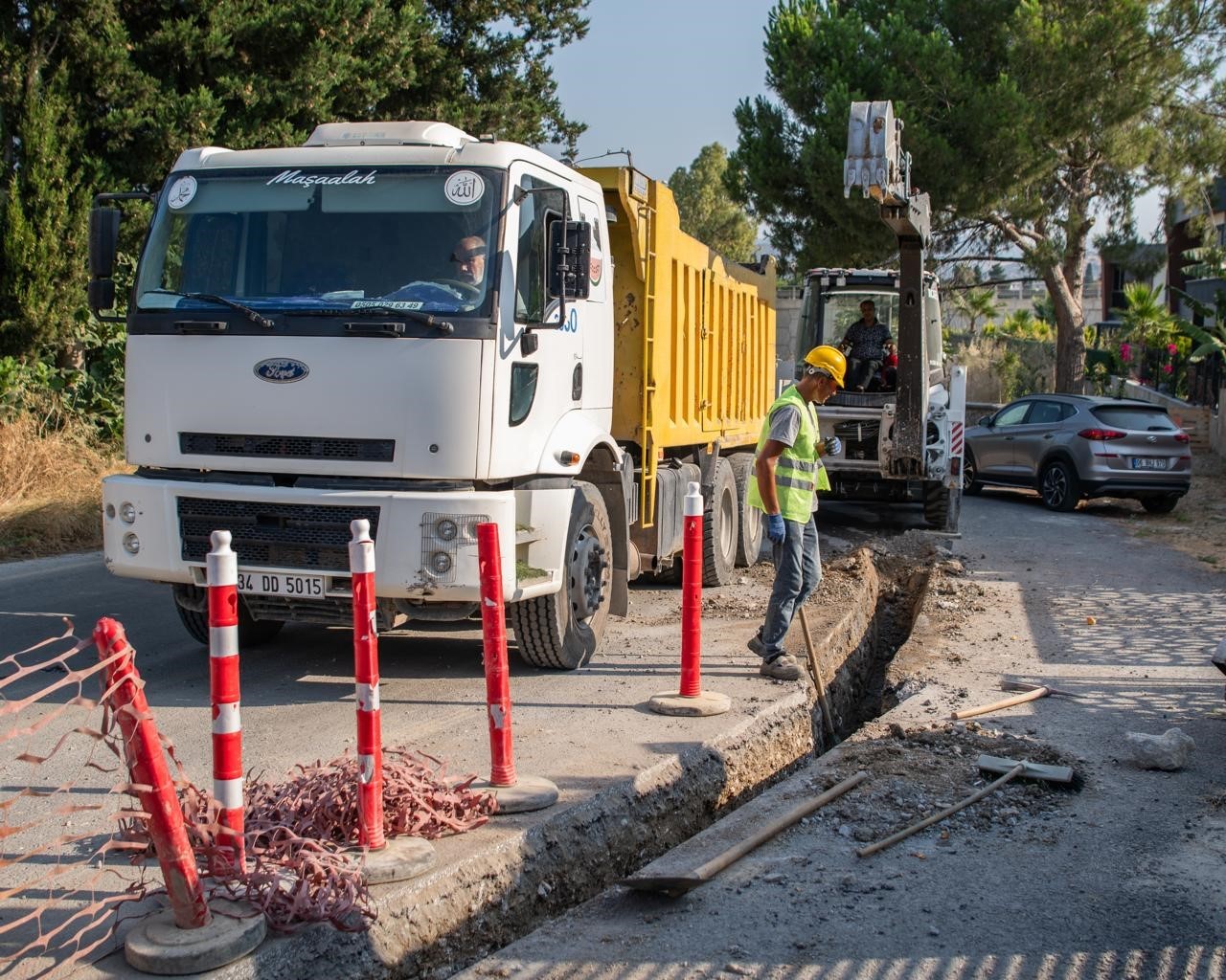 Kuşadası’nda doğalgaz çalışmaları Karaova’da sürüyor