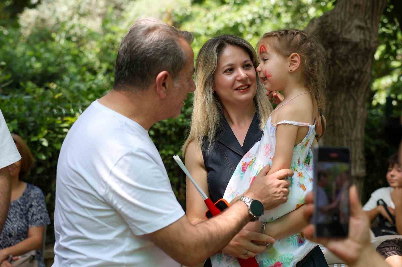 Efeler’de çocuklar için interaktif tiyatro zamanı