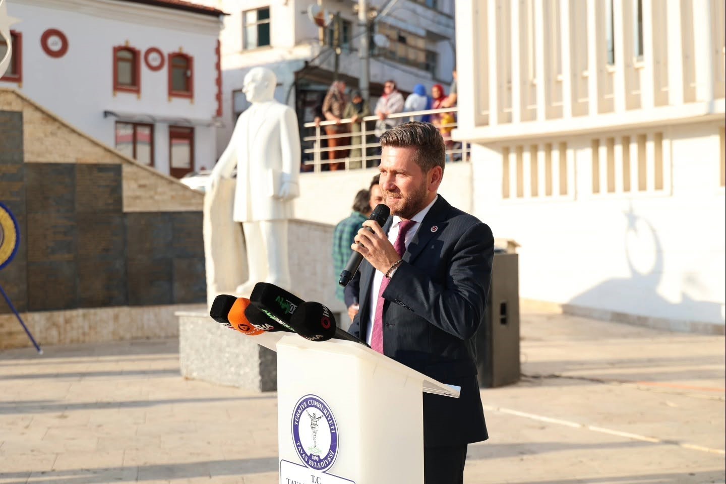 Denizli 8. Tavas Zeybek, Kültür ve Sanat Festivali kortej yürüyüşüyle başladı