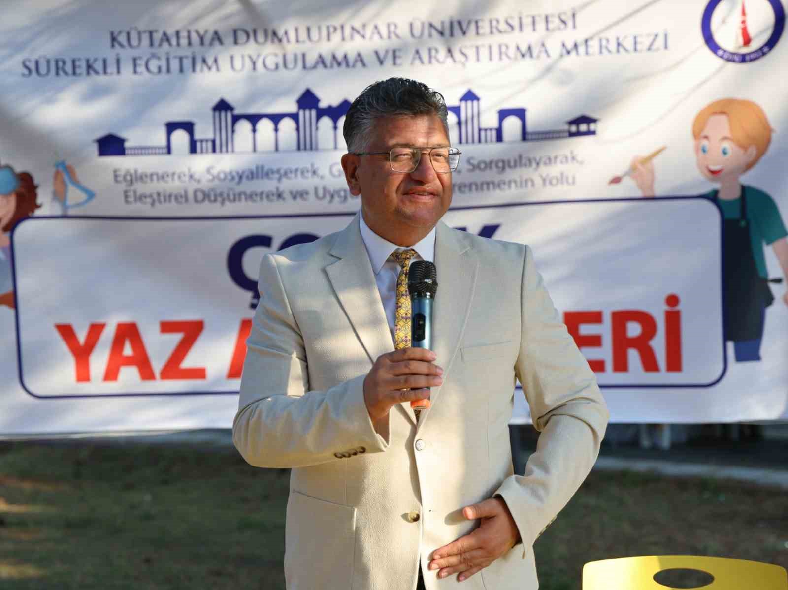 Kütahya’da ’DPÜ Çocuk Yaz Atölyeleri’ aile pikniğiyle sona erdi
