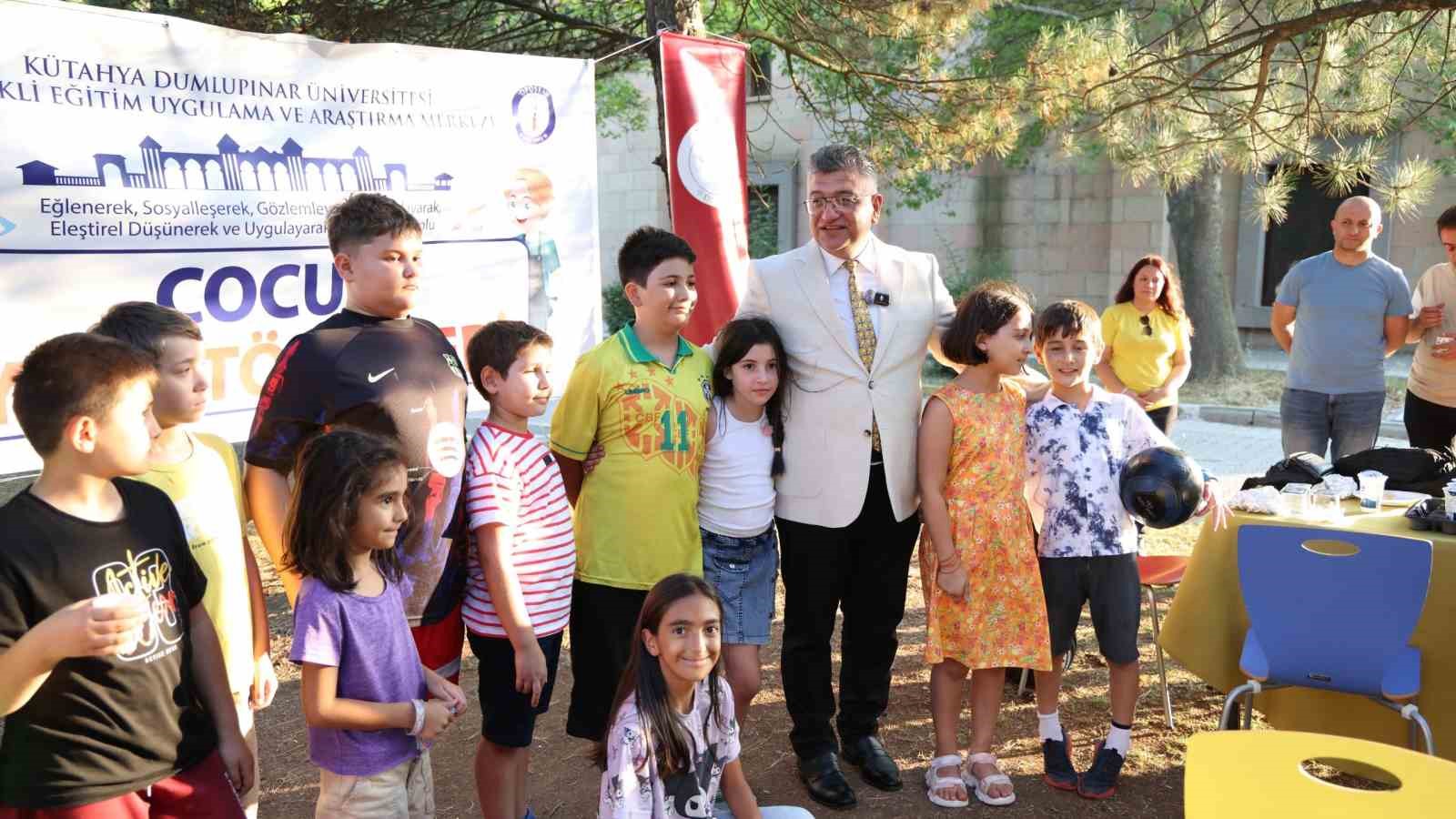 Kütahya’da ’DPÜ Çocuk Yaz Atölyeleri’ aile pikniğiyle sona erdi