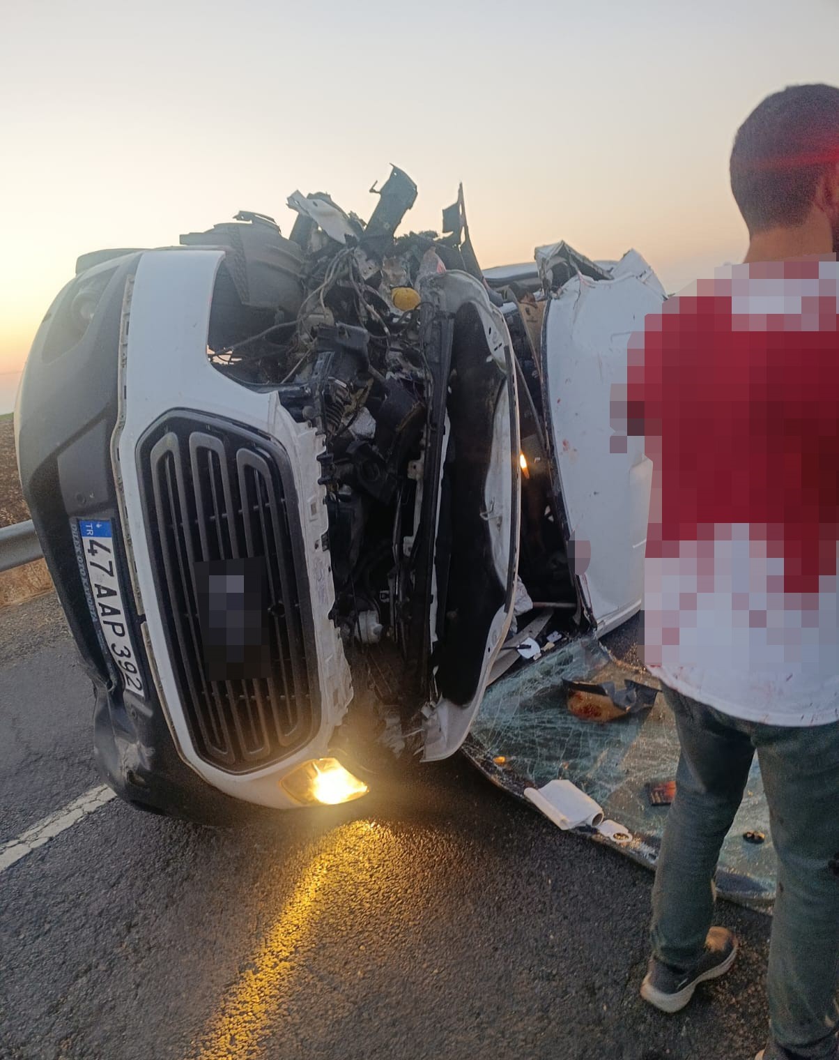 Diyarbakır’da minibüs ile traktör çarpıştı: 2 ölü, 6 yaralı