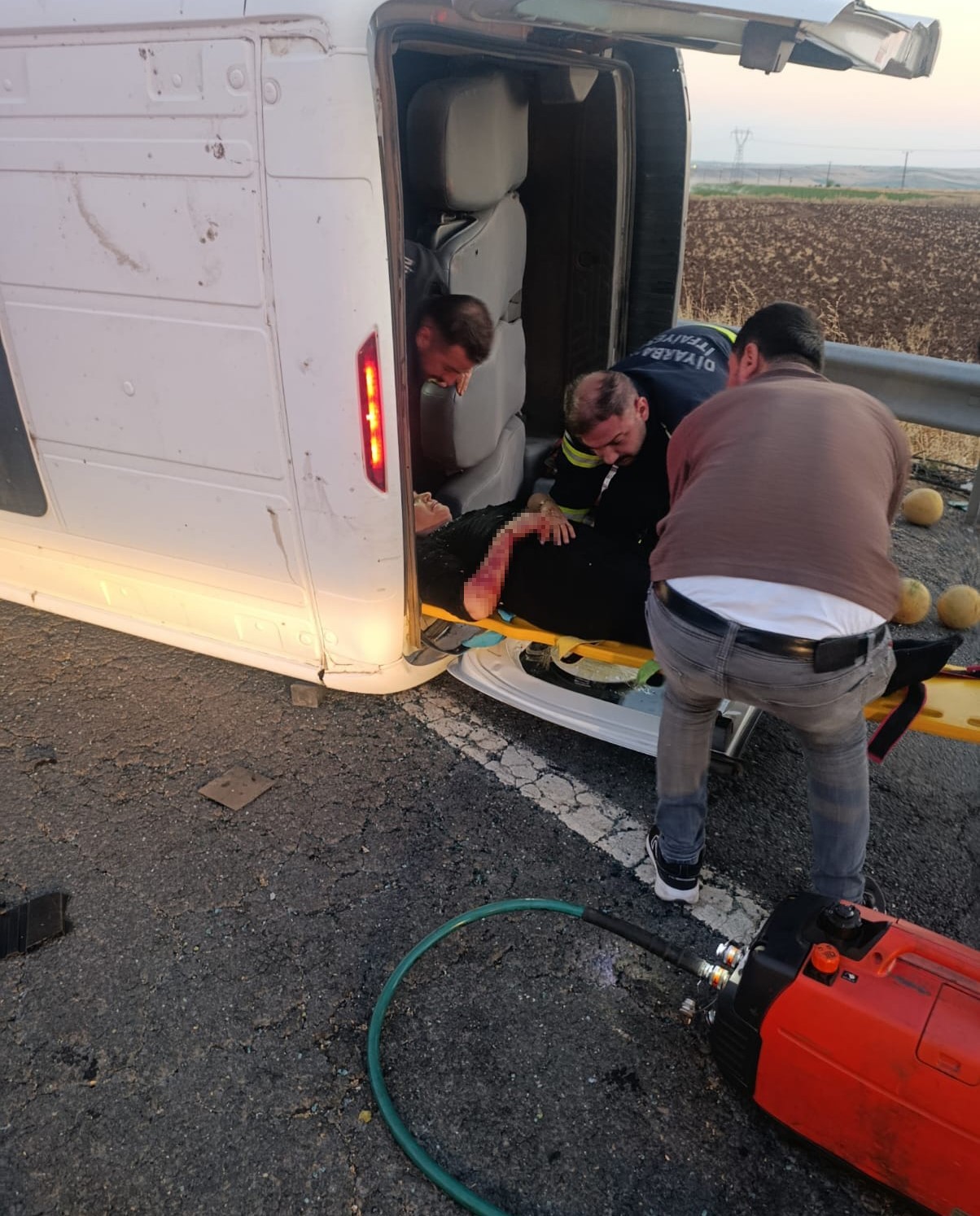 Diyarbakır’da minibüs ile traktör çarpıştı: 2 ölü, 6 yaralı