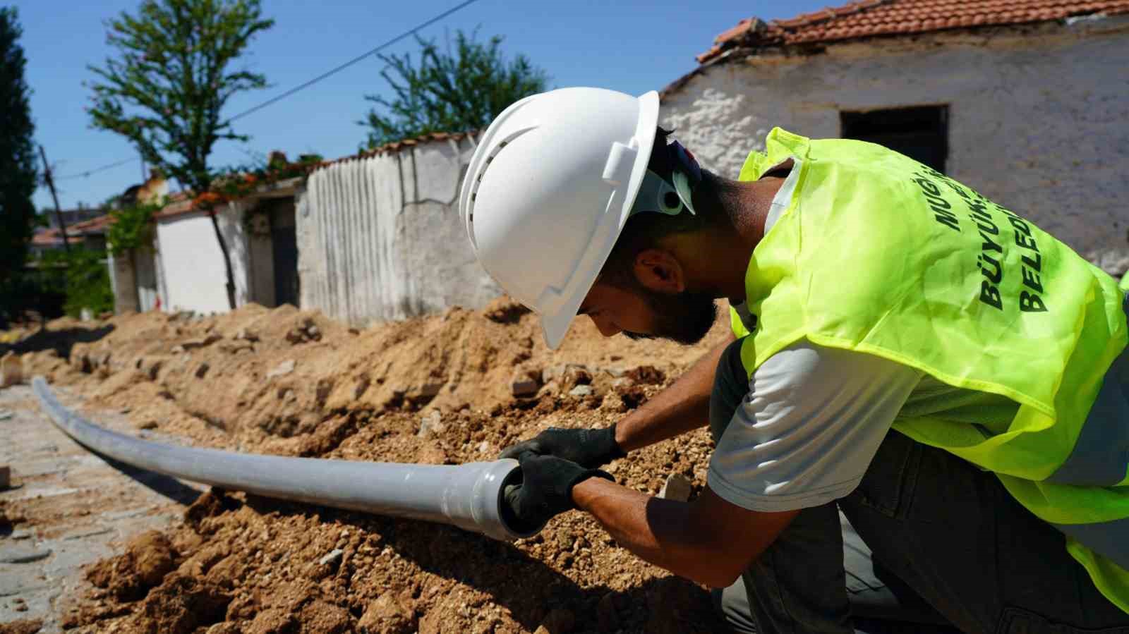 Menteşe Yerkesik’te 4 kilometrelik su isale hattı yenileniyor